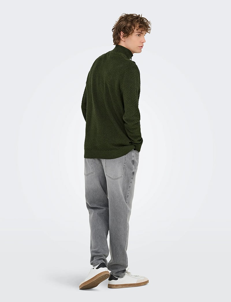 ONLY & SONS - ONSMACE REG HERRINGBONE HALF ZIP KNIT NS - pullover mit halbem reißverschluss - olive night - 3