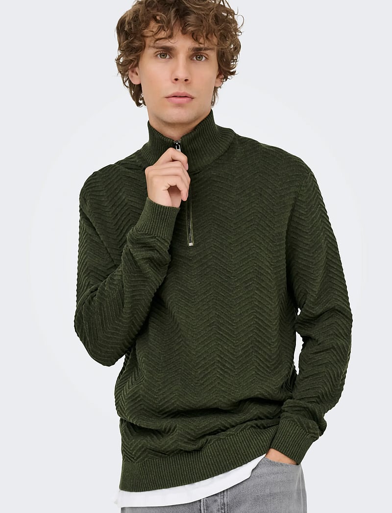 ONLY & SONS - ONSMACE REG HERRINGBONE HALF ZIP KNIT NS - pullover mit halbem reißverschluss - olive night - 4