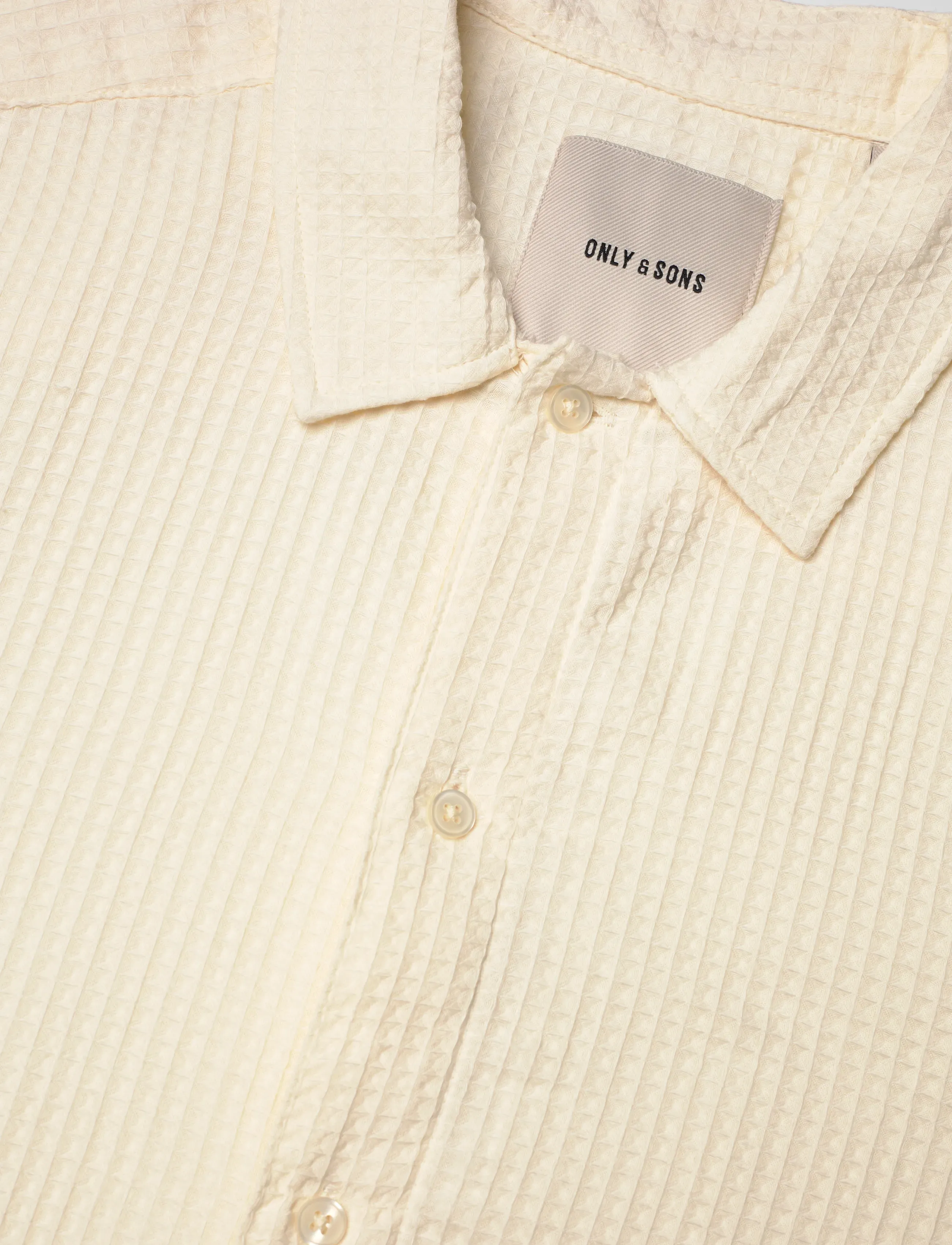 ONLY & SONS - ONSSAVIER WAFFLE SS SHIRT 0326 - mustriga särgid - antique white - 3