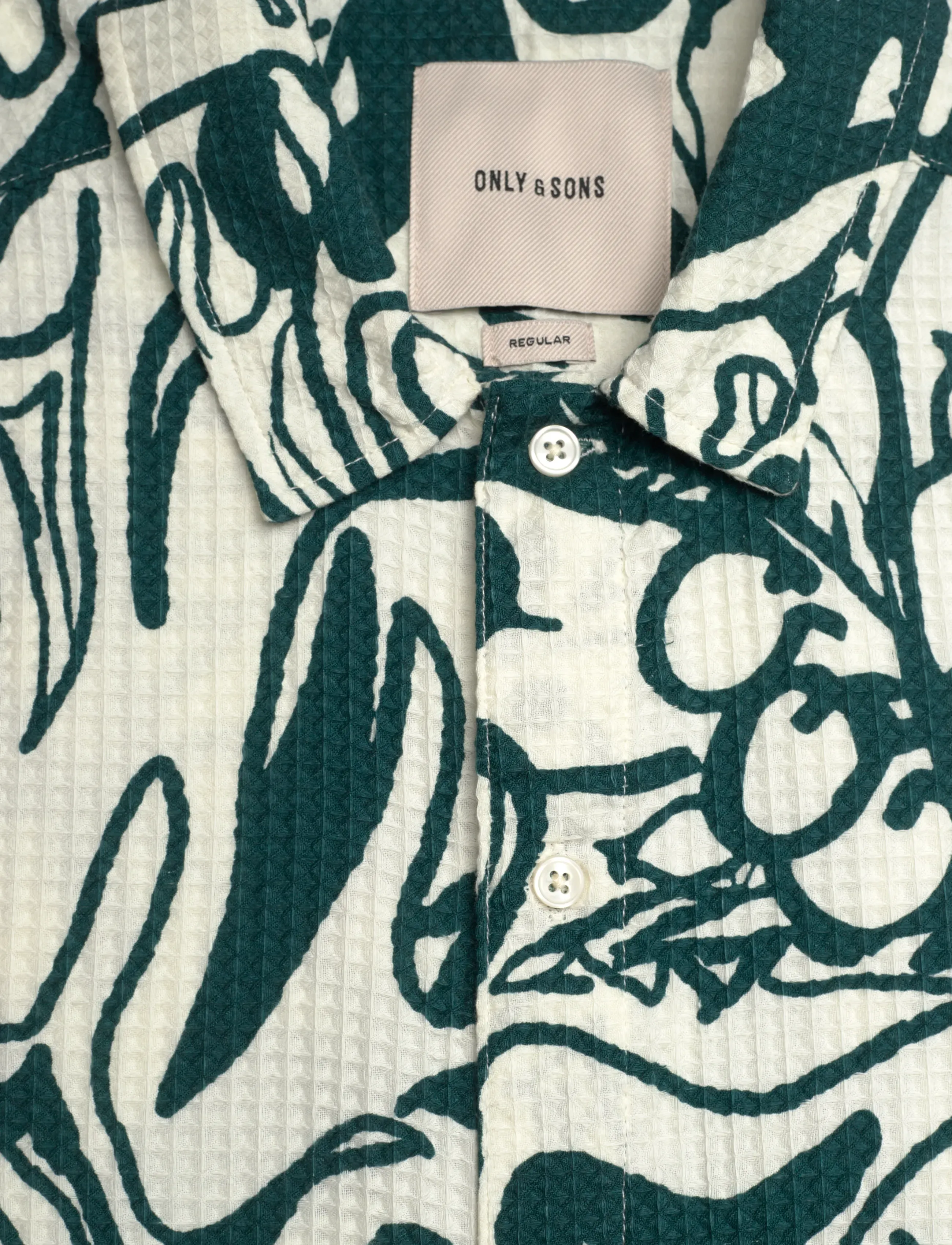 ONLY & SONS - ONSSAVIER WAFFLE SS SHIRT 0326 - overhemden met patroon - antique white - 2