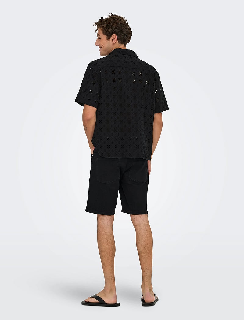ONLY & SONS - ONSARON LOOSE FIT SS RESORT SHIRT 0305 - kortärmade skjortor - jet black - 3