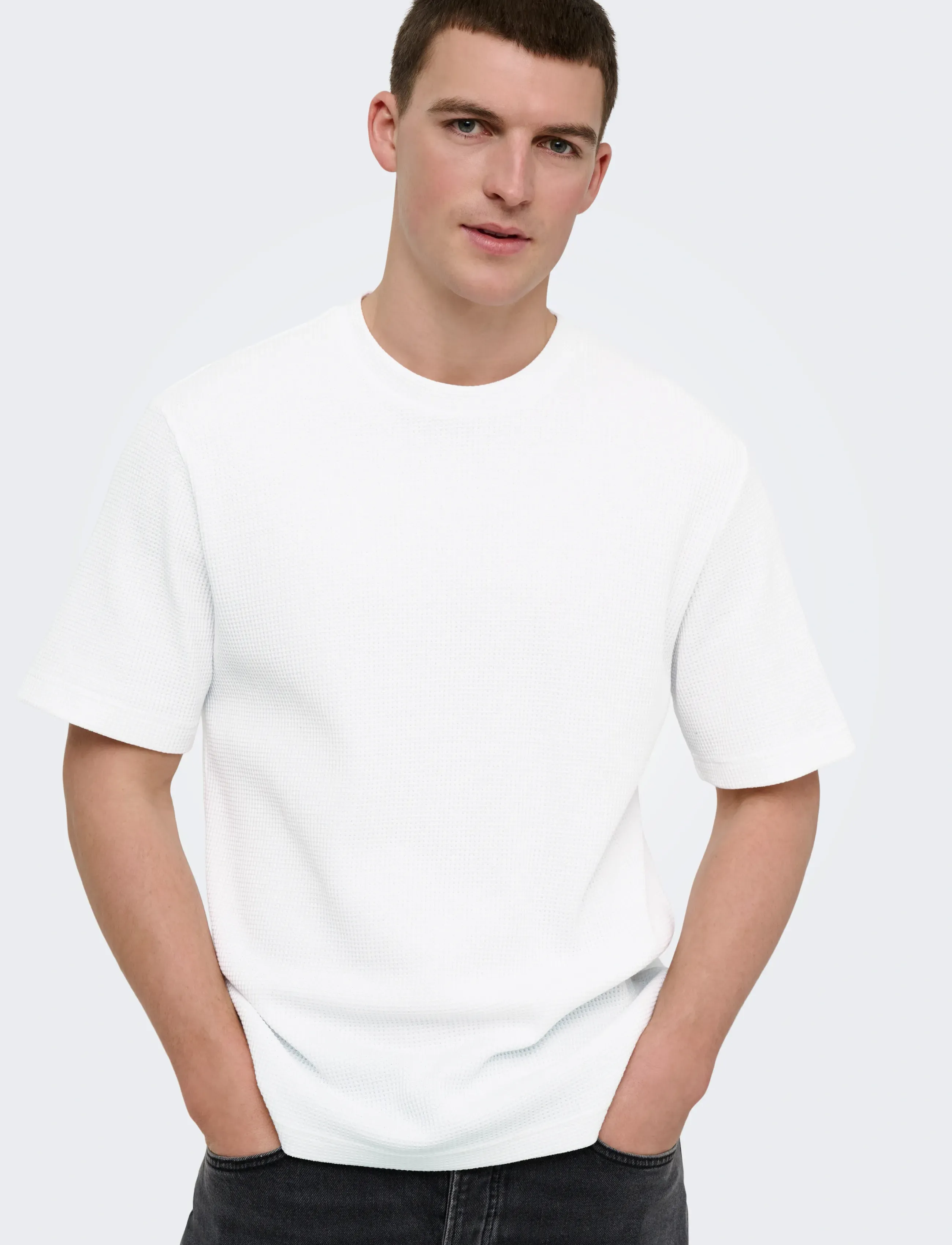 ONLY & SONS - ONSTOBIE REG SS WAFFLE TEE NOOS - kurzärmelig - bright white - 4