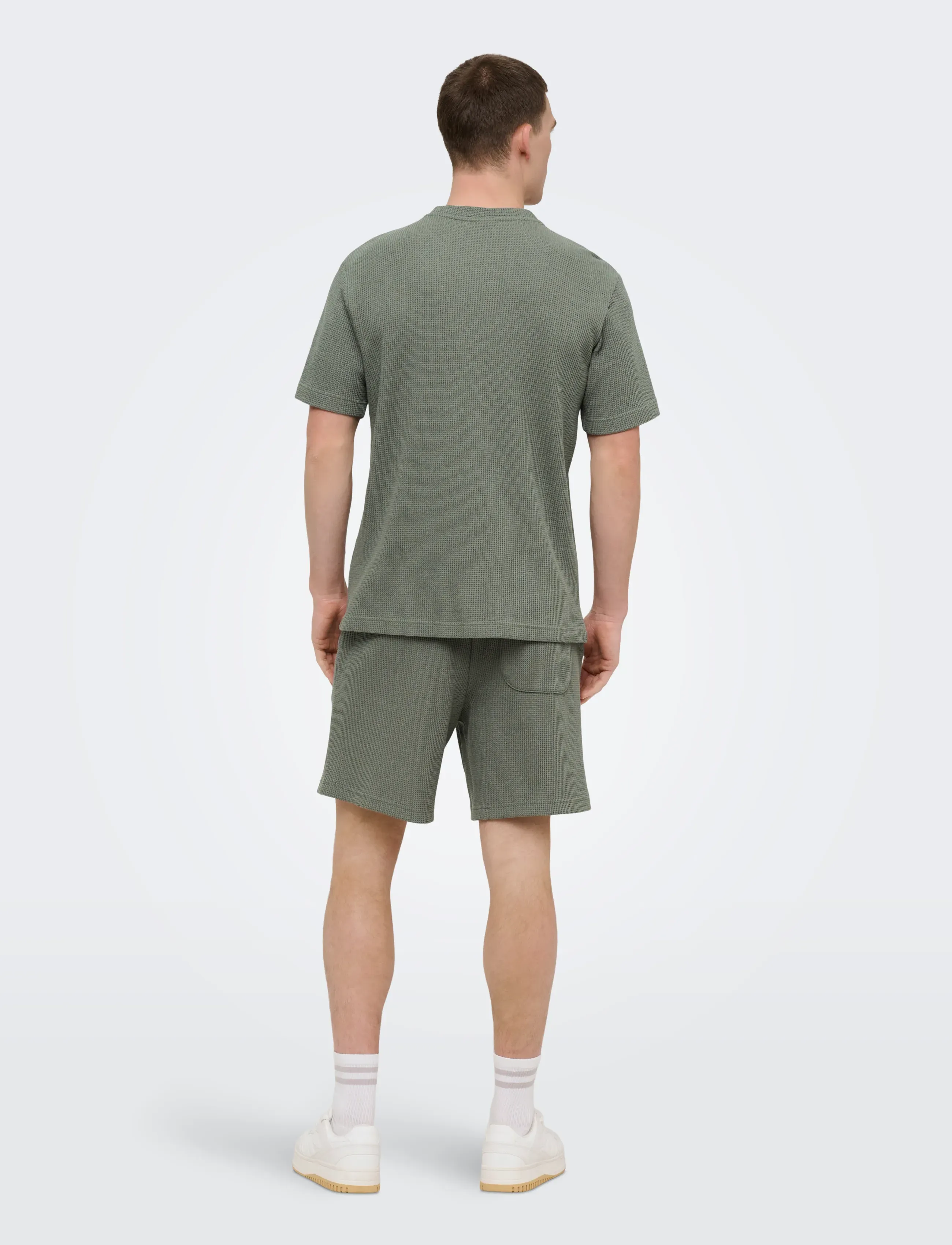ONLY & SONS - ONSTOBIE REG SS WAFFLE TEE NOOS - t-shirts à manches courtes - castor gray - 3