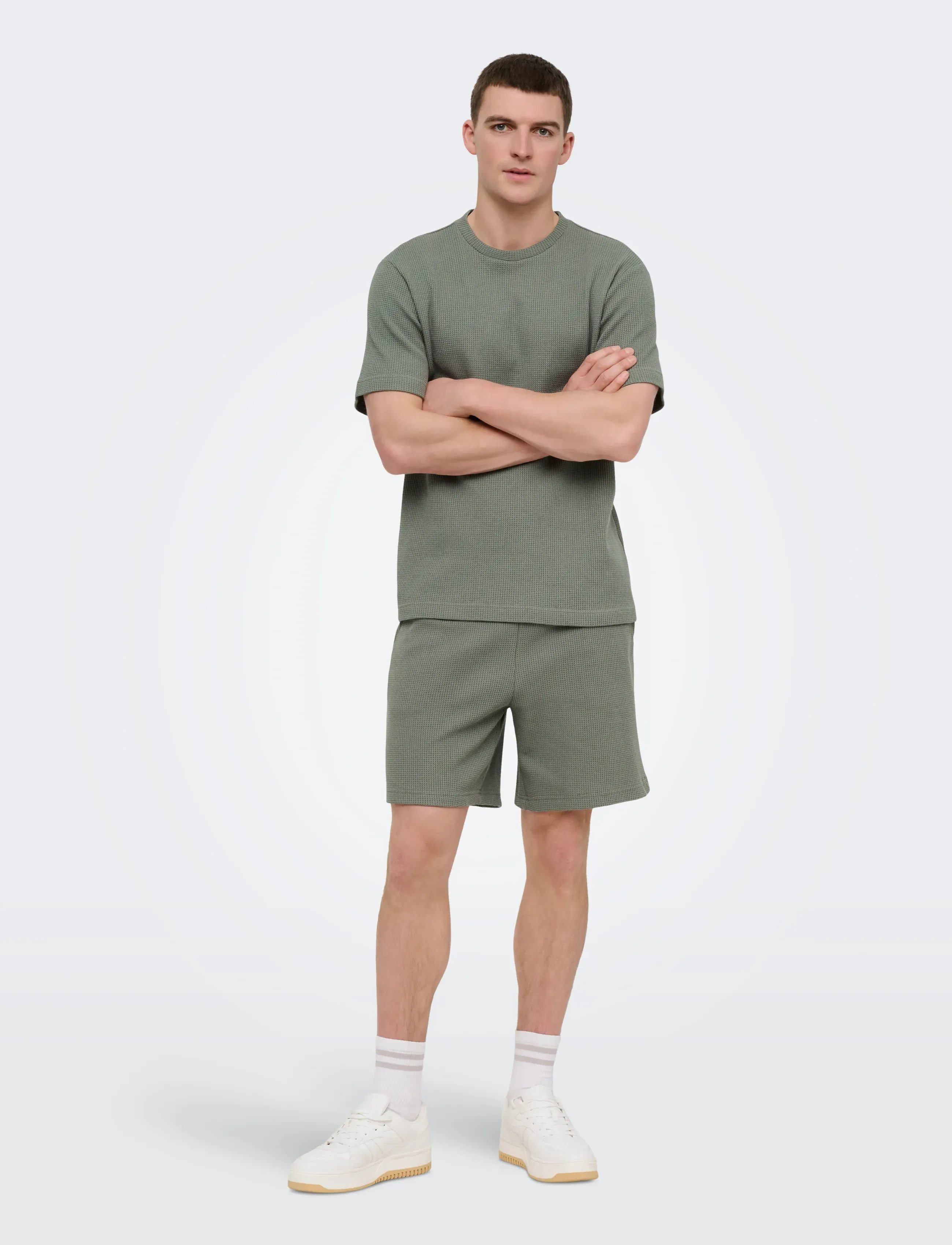 ONLY & SONS - ONSTOBIE REG SS WAFFLE TEE NOOS - t-shirts à manches courtes - castor gray - 5