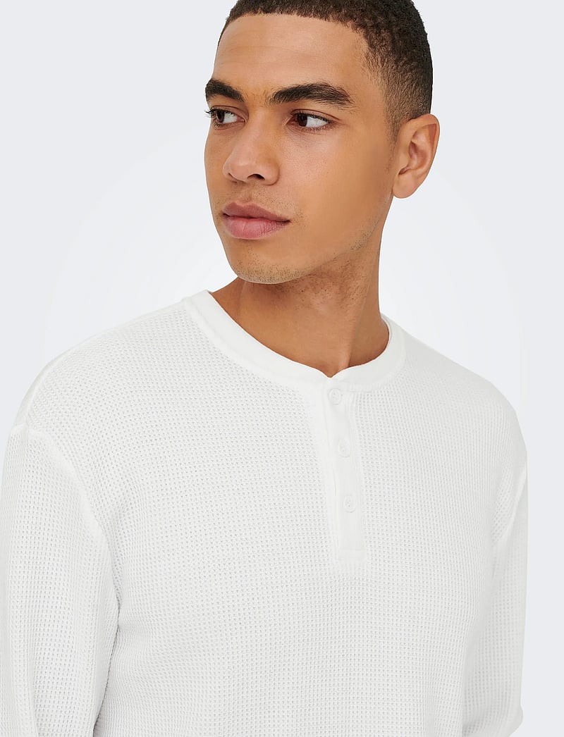 ONLY & SONS - ONSTOBIE REG LS HENLEY TEE NOOS - långärmade t-shirts - bright white - 5