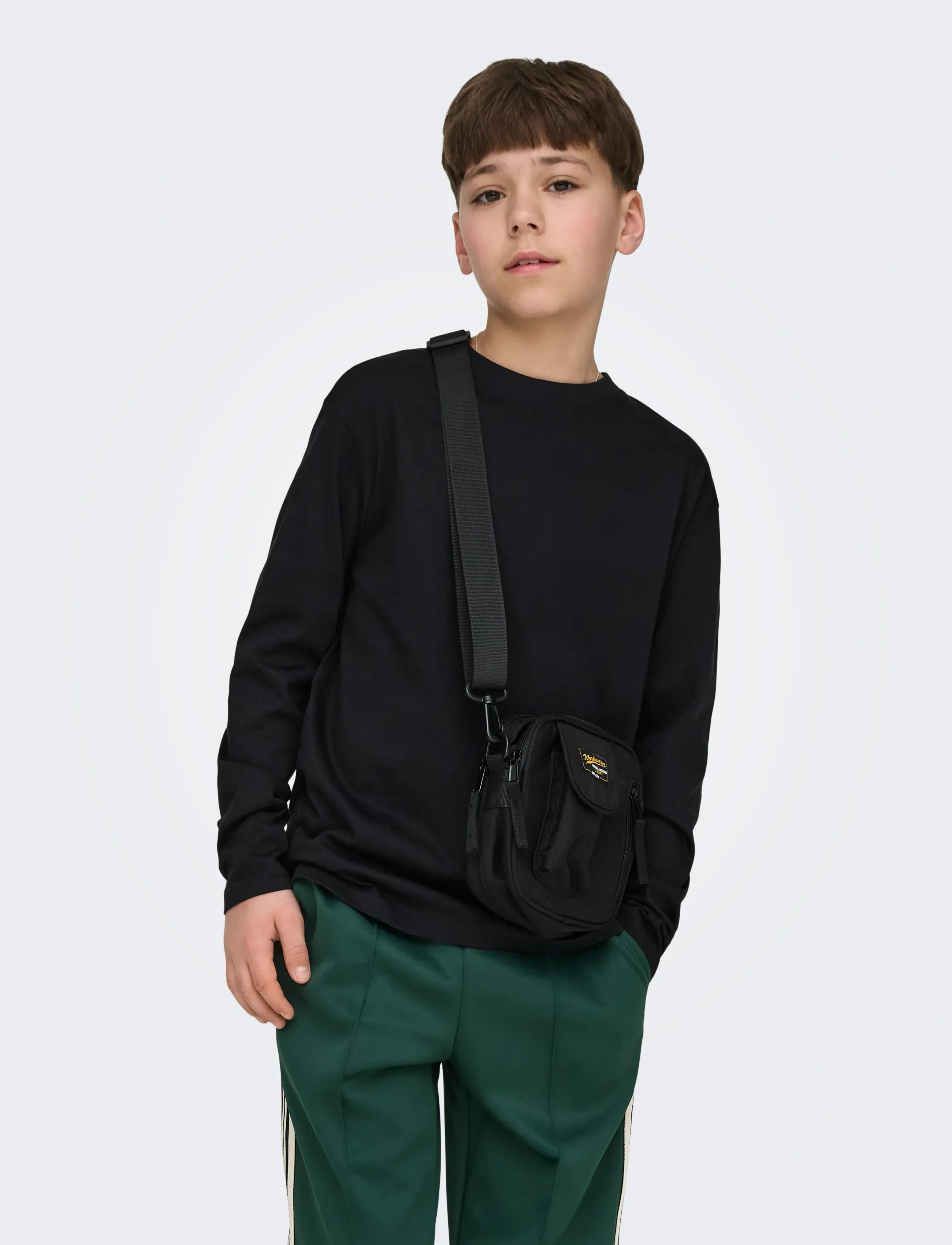 ONLY & SONS Osjfred Life Loose Ls Tee Jrs Noos, 122-128, Black, T-Shirts > Langærmede T-shirts, Børn