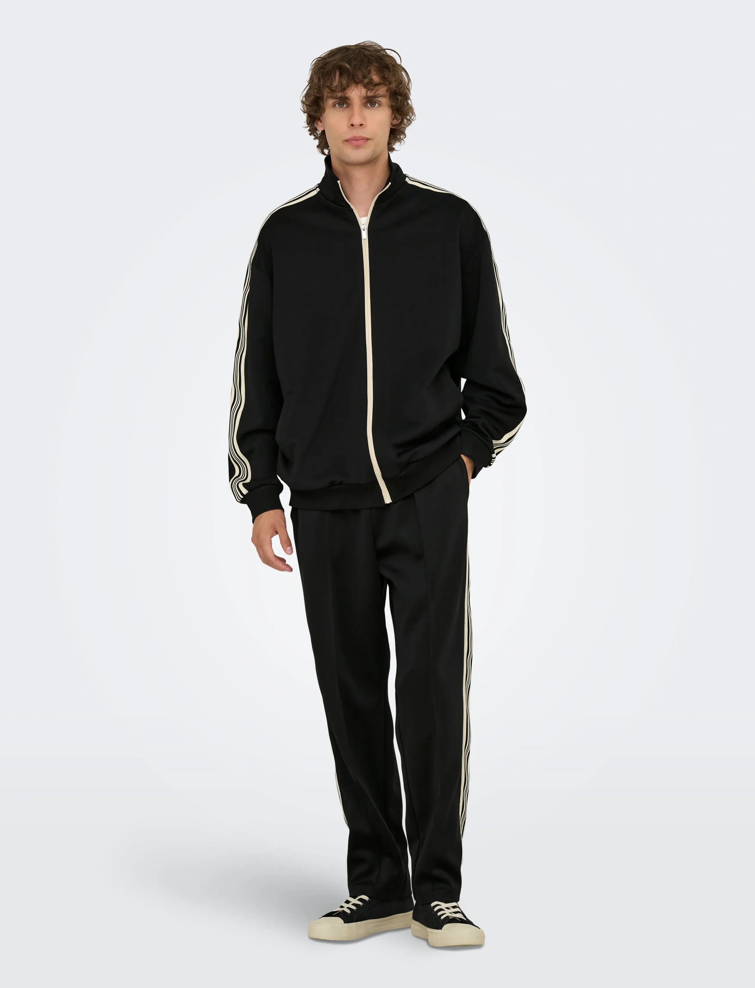 ONLY & SONS ONSRIBER RLX LS ZIP STRIPE TRACK SWEAT - Sweatshirts - BLACK / black