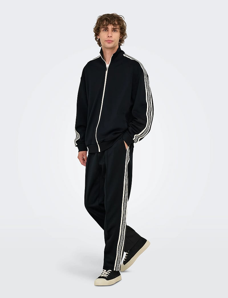 ONLY & SONS - ONSRIBER REG TRACK PANT SWEAT - casual byxor - black - 4