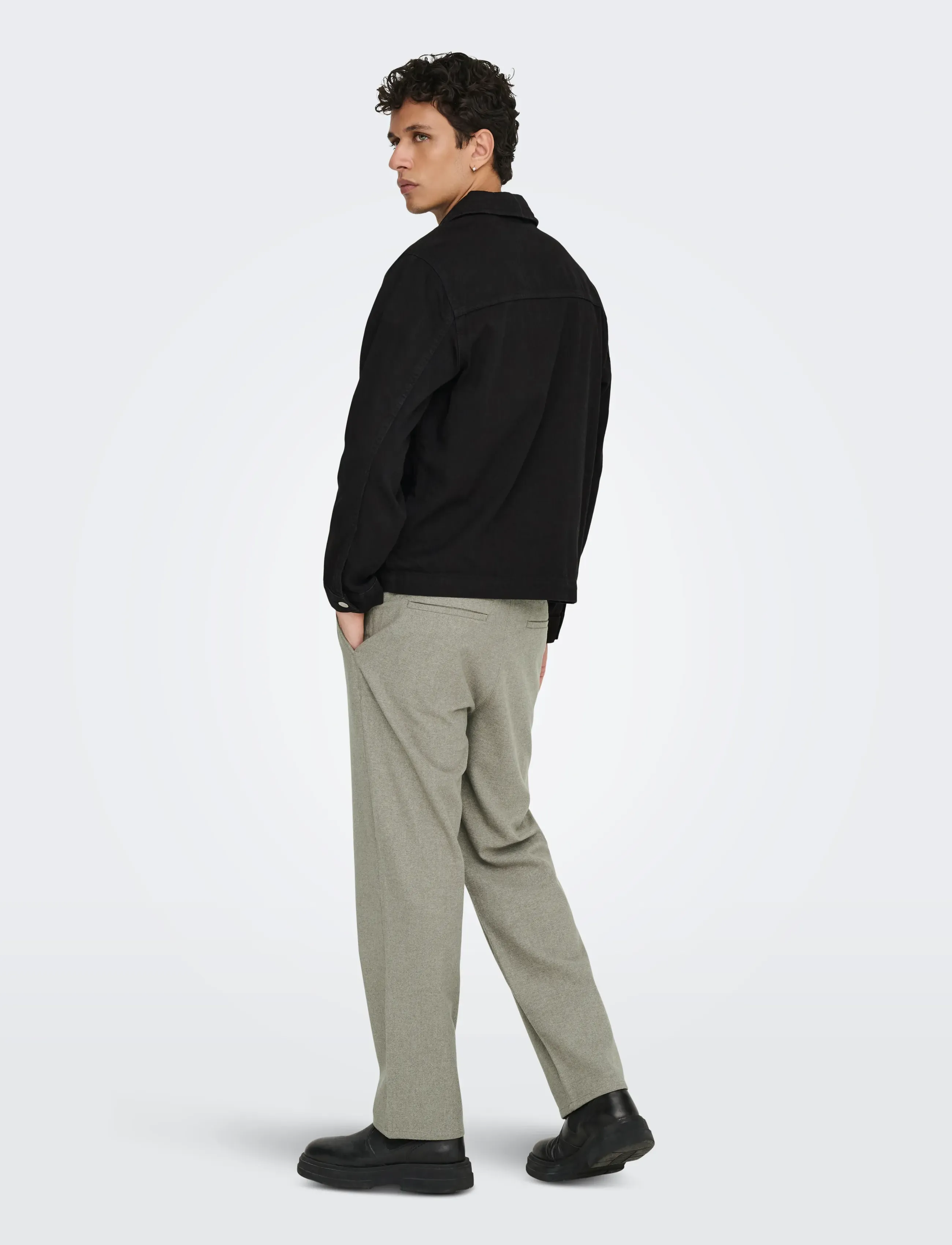 ONLY & SONS - ONSCASSEL 6039 PIM BOX DNM JACKET NOOS - forede denimjakker - black denim - 2