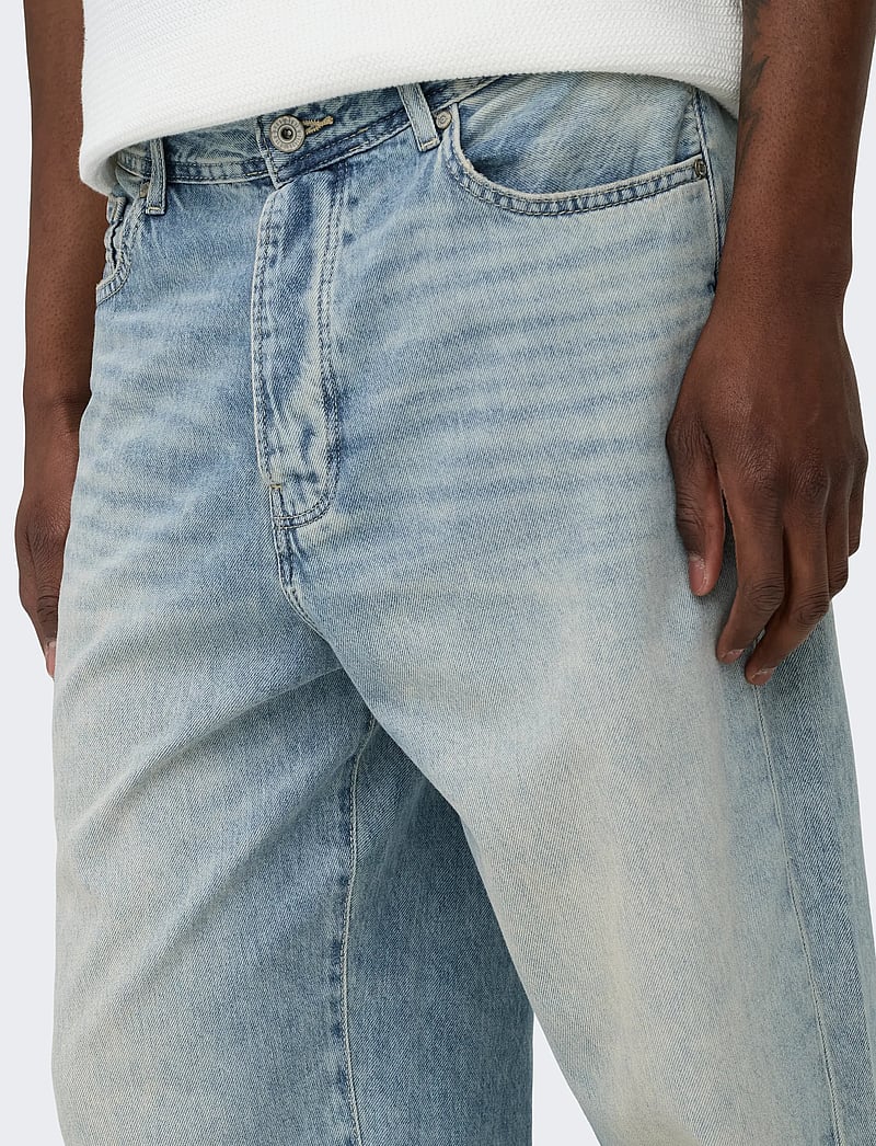 ONLY & SONS - ONSFADE LOOSE LB TINTED 6105 TAI DNM - loose jeans - light blue denim - 5