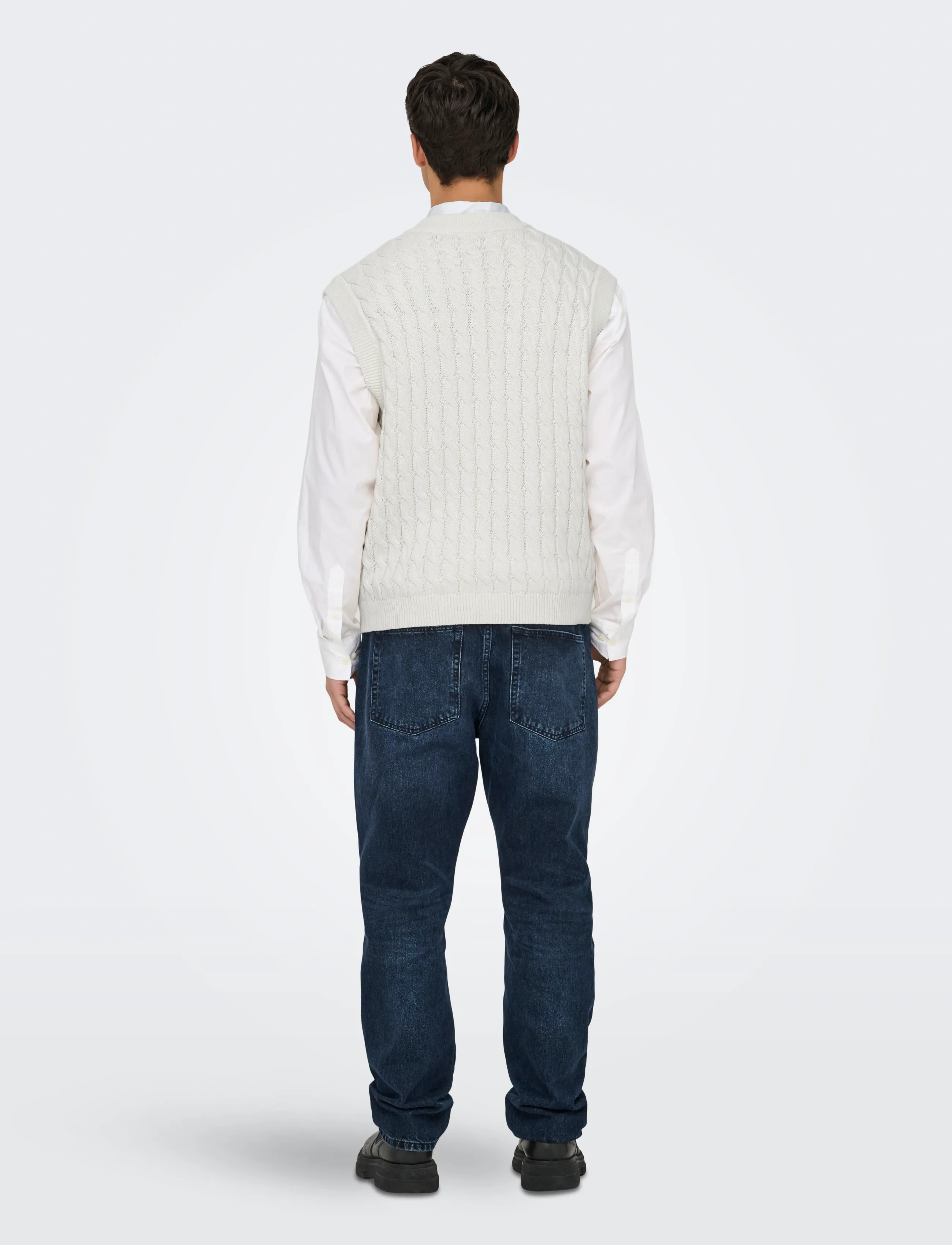 ONLY & SONS - ONSKICKER LIFE RLX 3 CABLE VEST KNIT - adītas vestes - antique white - 3