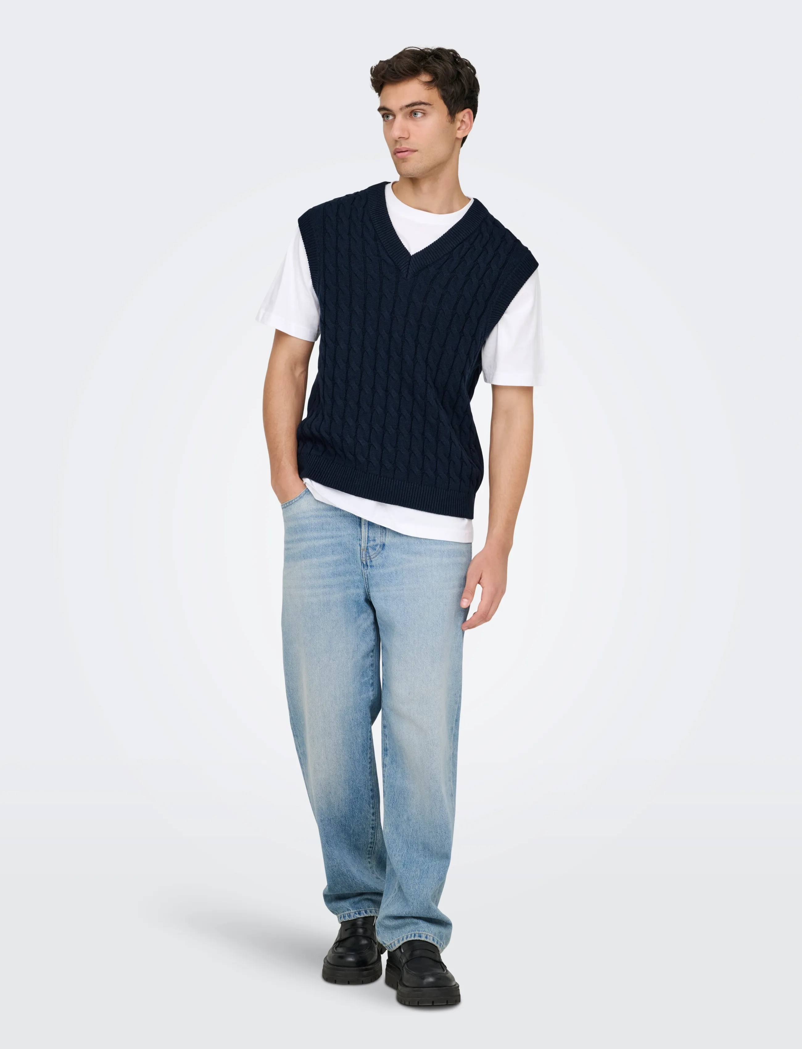 ONLY & SONS - ONSKICKER LIFE RLX 3 CABLE VEST KNIT - knitted vests - dark navy - 5