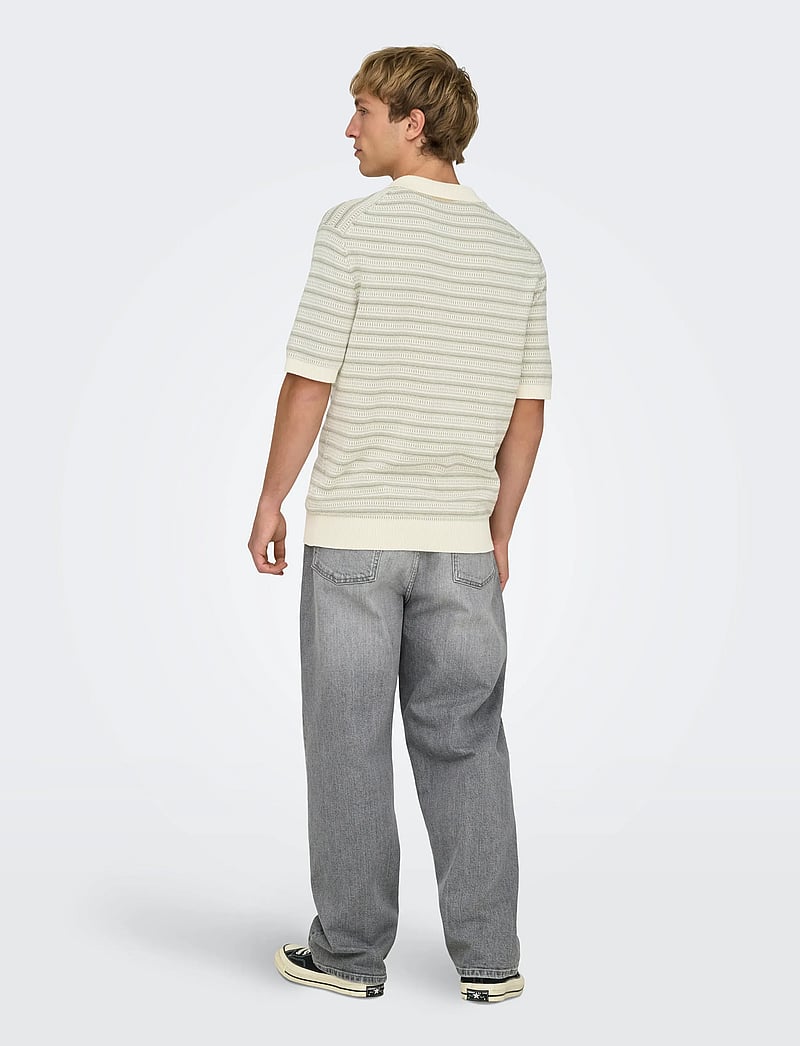 ONLY & SONS - ONSTILO LIFE REG SS SPLIT NECK KNIT NOOS - kootud polosärgid - gardenia - 3