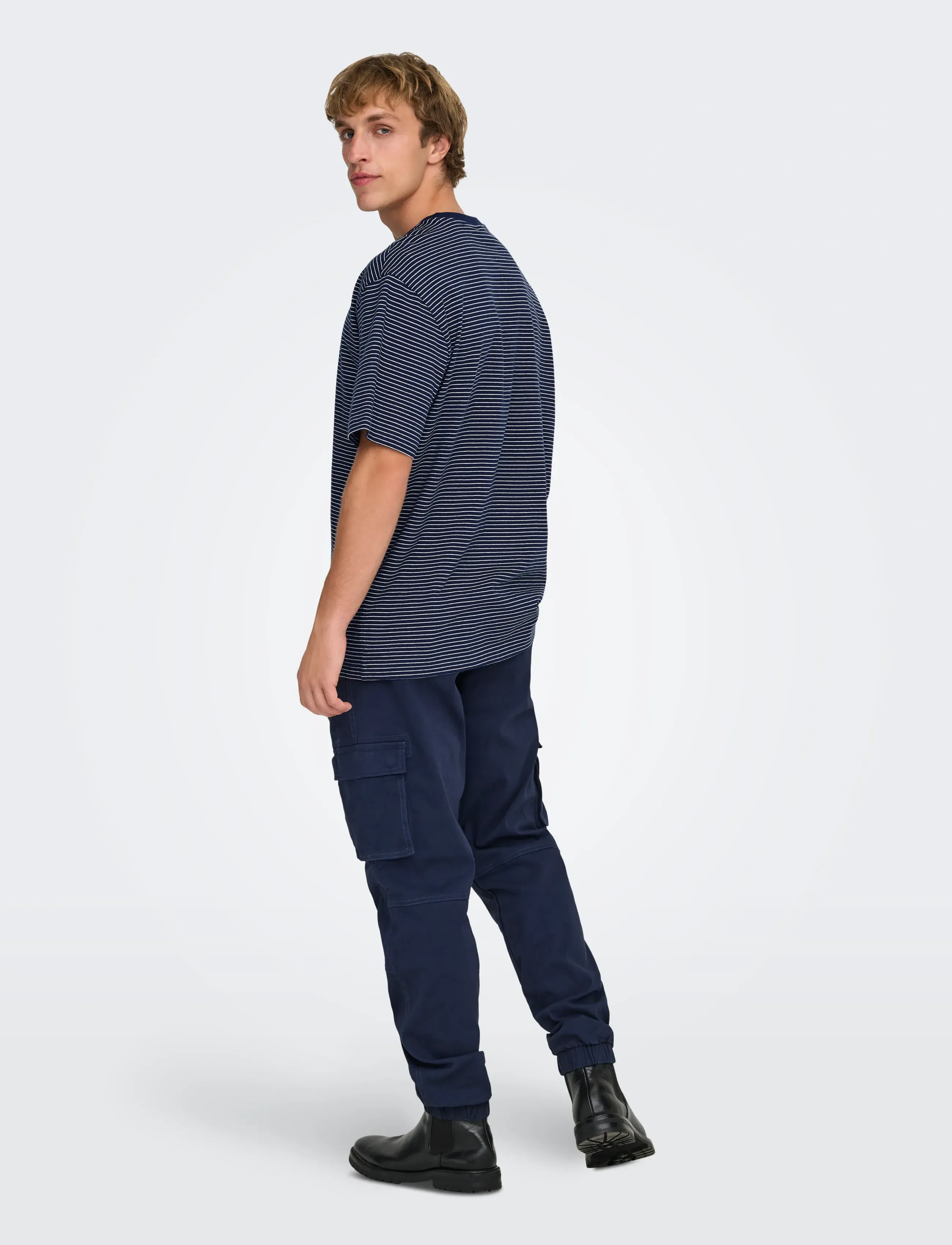 ONLY & SONS - ONSFRED LIFE RLX SS STRIPE TEE NOOS - lühikeste varrukatega t-särgid - navy blazer - 3