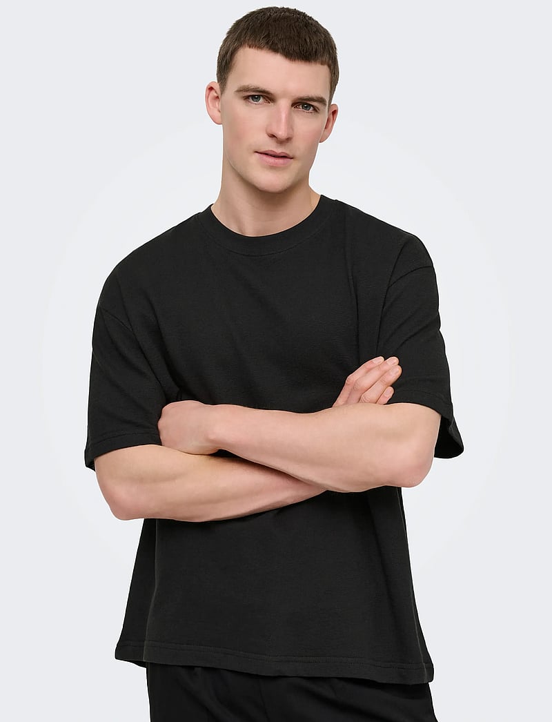 ONLY & SONS - ONSLENNY OVZ SS STRCT TEE NOOS - kurzärmelig - black - 4
