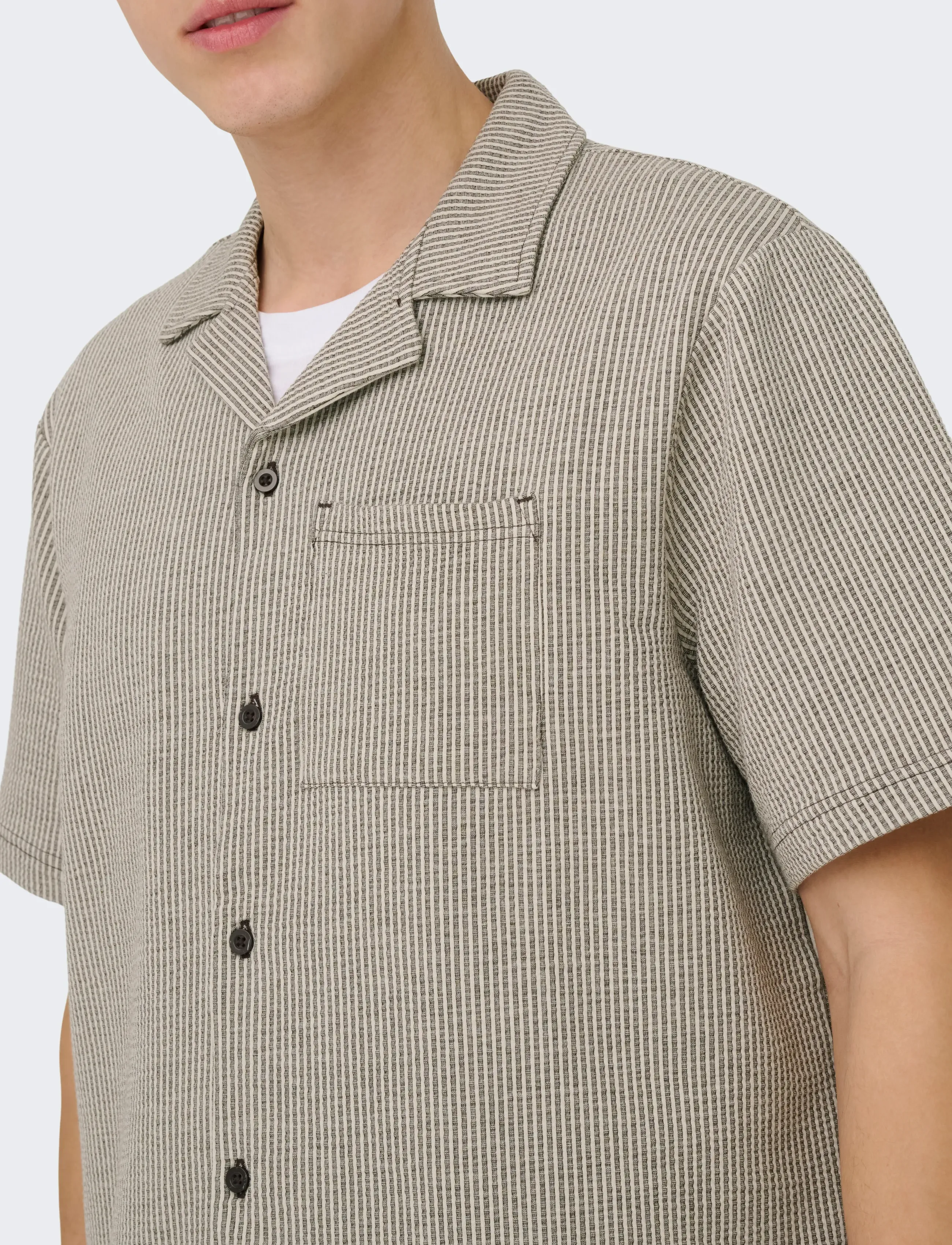 ONLY & SONS - ONSKIAN LIFE SEERSUCKER STRP SS SHIRT VD - chemises à manches courtes - coffee bean - 4