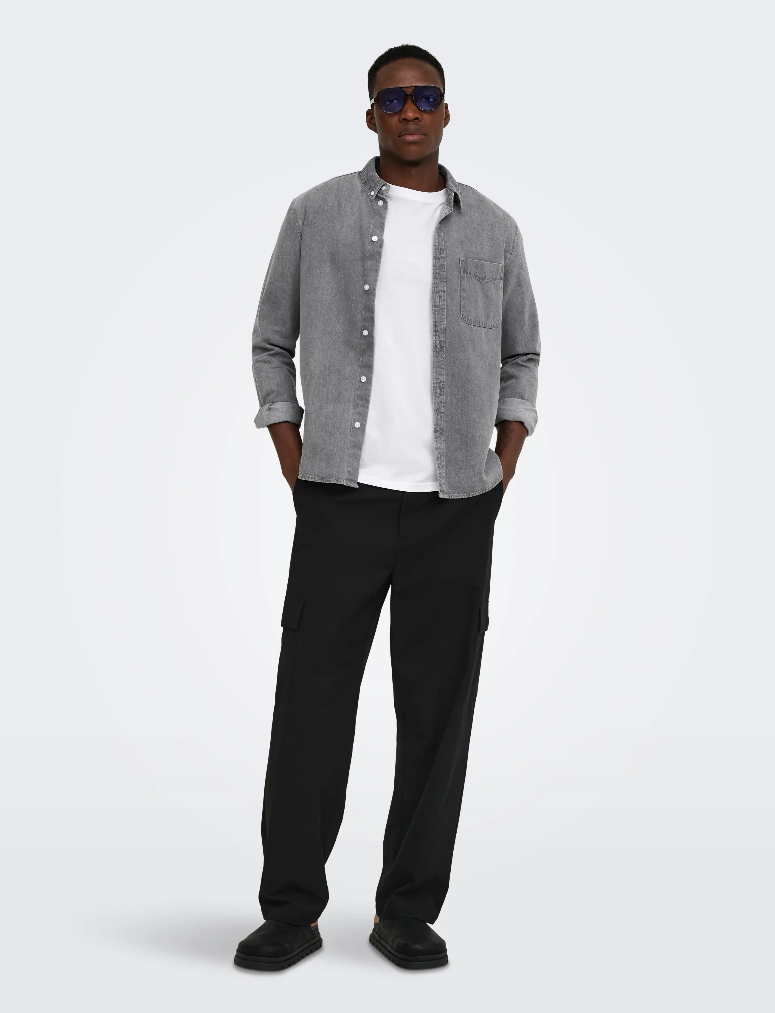 ONLY & SONS - ONSORSON REGULAR YFM DNM SHIRT NOOS - denim shirts - light grey denim - 4
