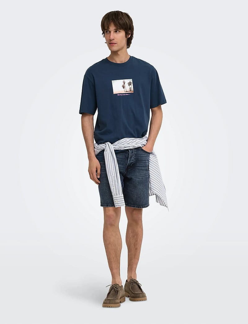 ONLY & SONS - ONSEDGE BLUE BLACK 6607 TAI DNM SHORTS - lühikesed teksapüksid - blue black denim - 4