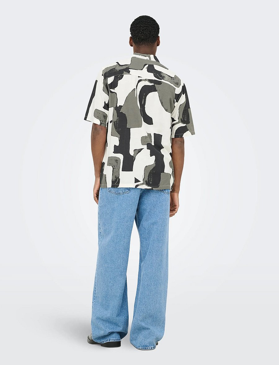 ONLY & SONS - ONSHARVI LIFE SS AOP SHIRT NOOS - chemises à motifs - jet black - 3