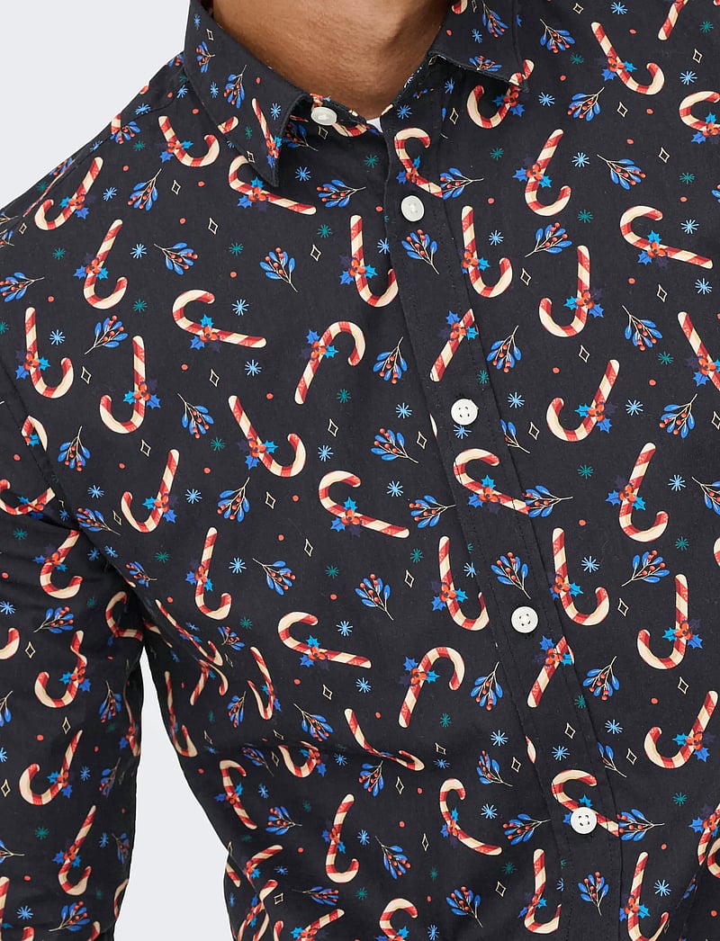 ONLY & SONS - ONSELF XMAS AOP SLIM POPLIN LS SHIRT - mustriga särgid - black - 5