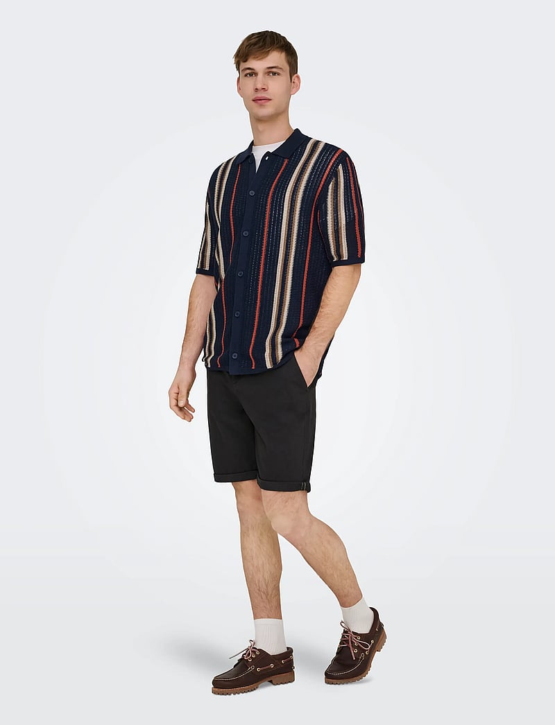 ONLY & SONS - ONSLEON REG SS SHIRT KNIT - gestrickte polohemden - dark sapphire - 4
