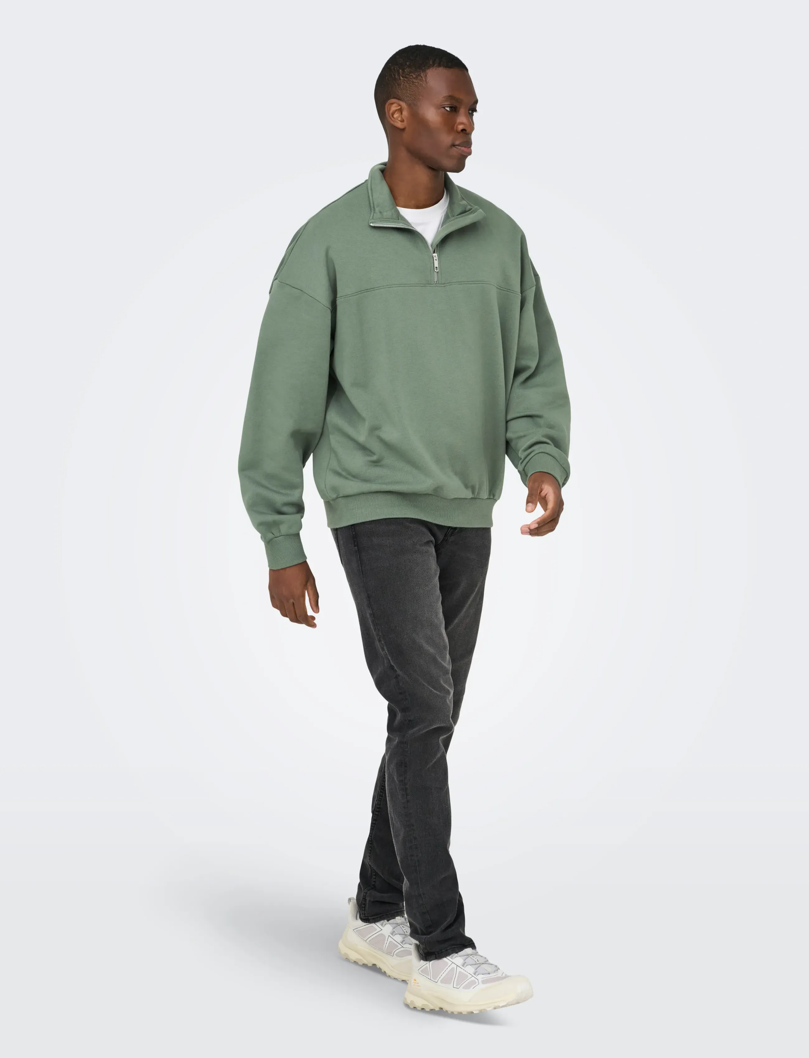 ONLY & SONS ONSCERES OVZ TRACK HALF ZIP SWEAT VD - Tøj - LAUREL WREATH / green