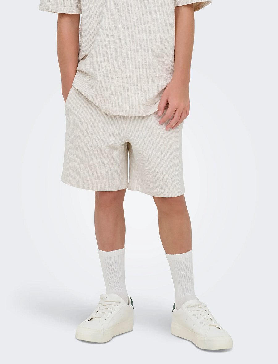 ONLY & SONS - OSJKIAN LIFE REG STRP SHORT JRS NOOS - casual shorts - egret - 0