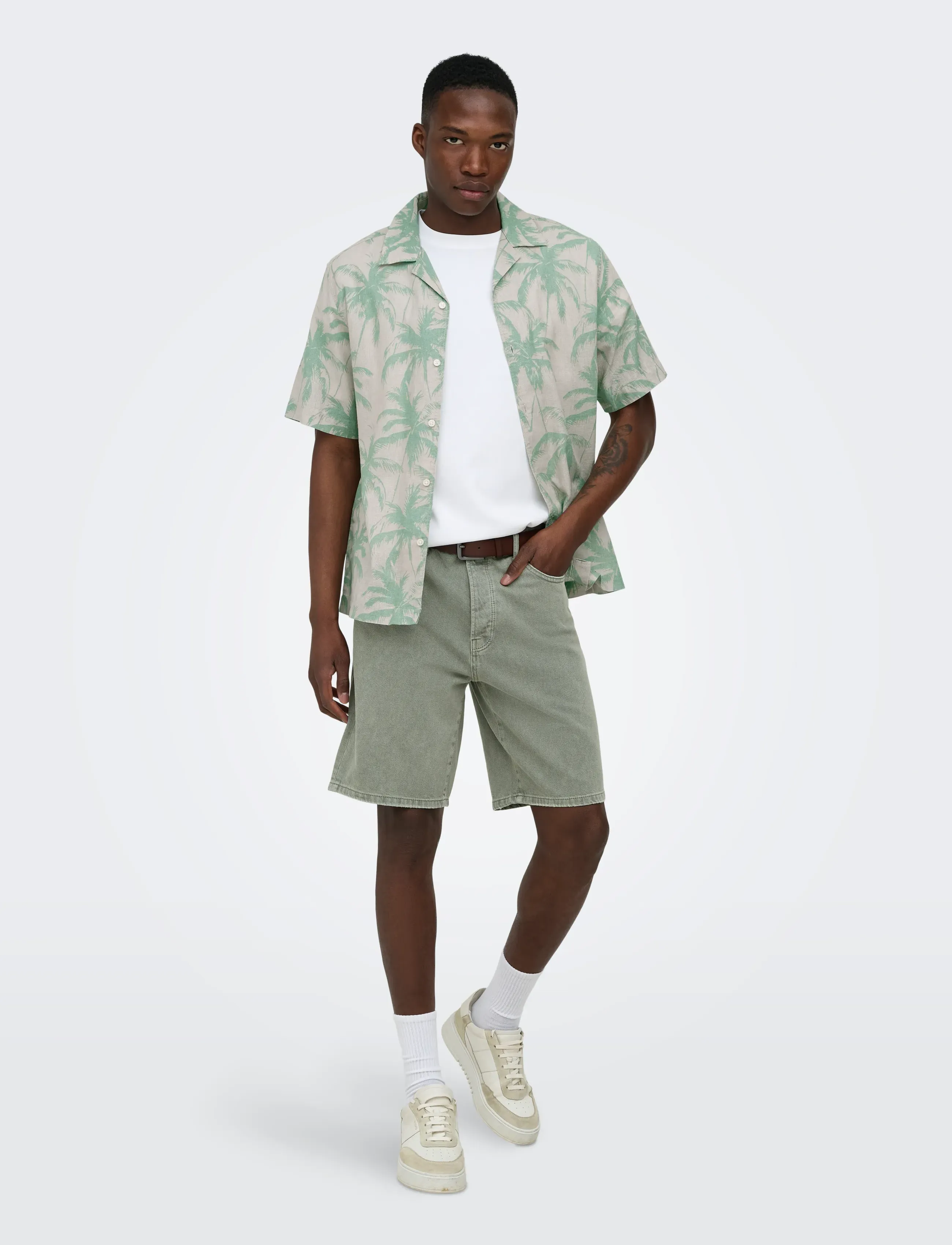 ONLY & SONS - ONSEDGE GREEN 7979 TAI DNM SHORTS NOOS - jeans shorts - calliste green - 4