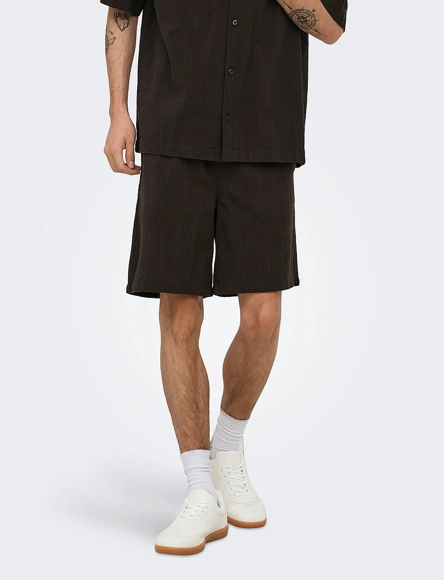 ONLY & SONS - ONSCRUZ SEERSUCKER JOGGER SHORTS - sweatshorts - black coffee - 0