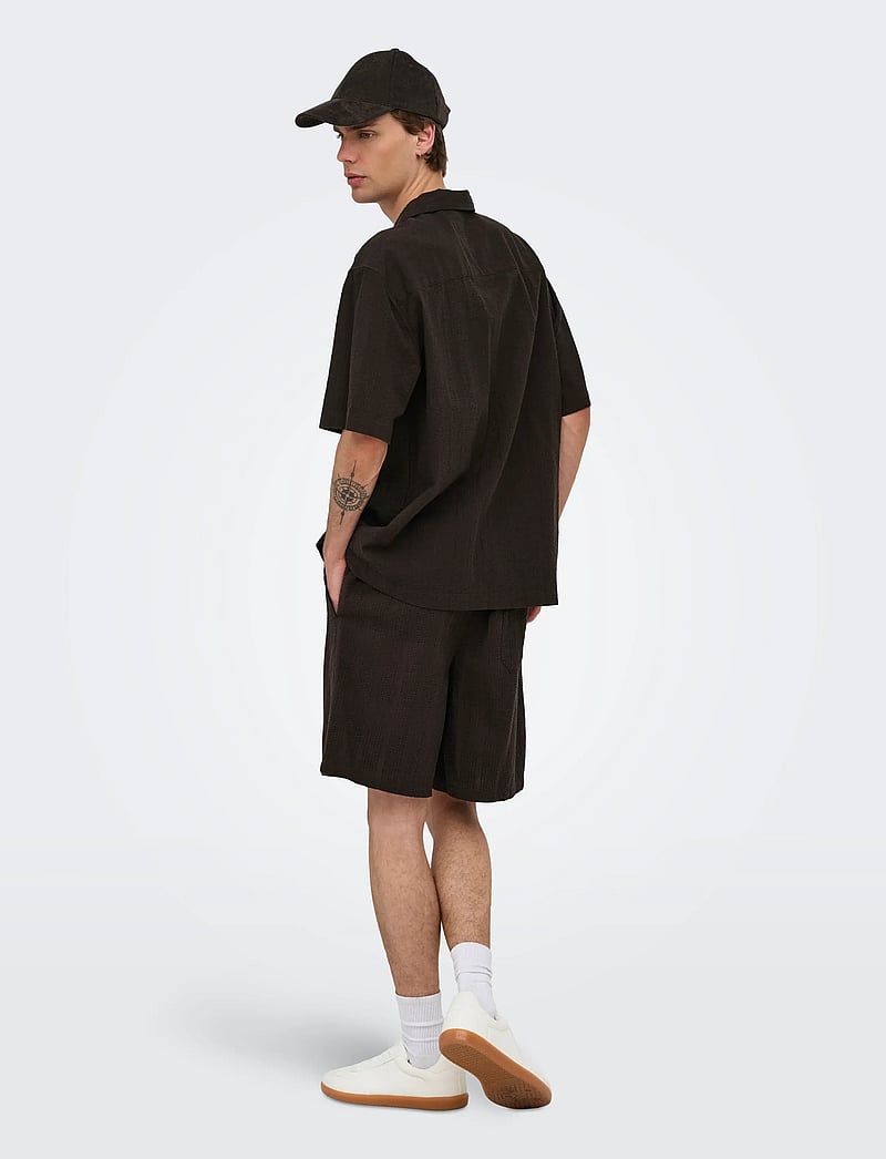 ONLY & SONS - ONSCRUZ SEERSUCKER JOGGER SHORTS - lühikesed dressipüksid - black coffee - 3