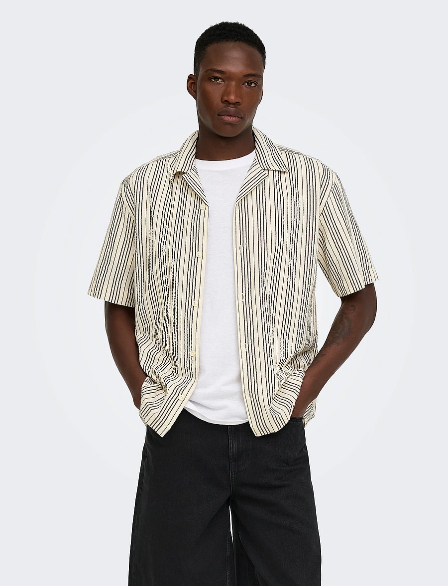 ONLY & SONS - ONSCRUZ RLX SEERSUCKER RESORT SS SHIRT - lühikeste varrukatega särgid - antique white - 0