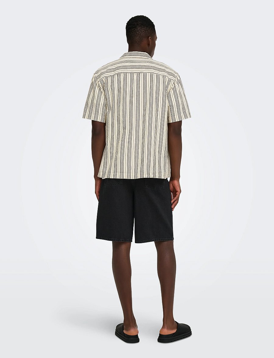 ONLY & SONS - ONSCRUZ RLX SEERSUCKER RESORT SS SHIRT - lühikeste varrukatega särgid - antique white - 3
