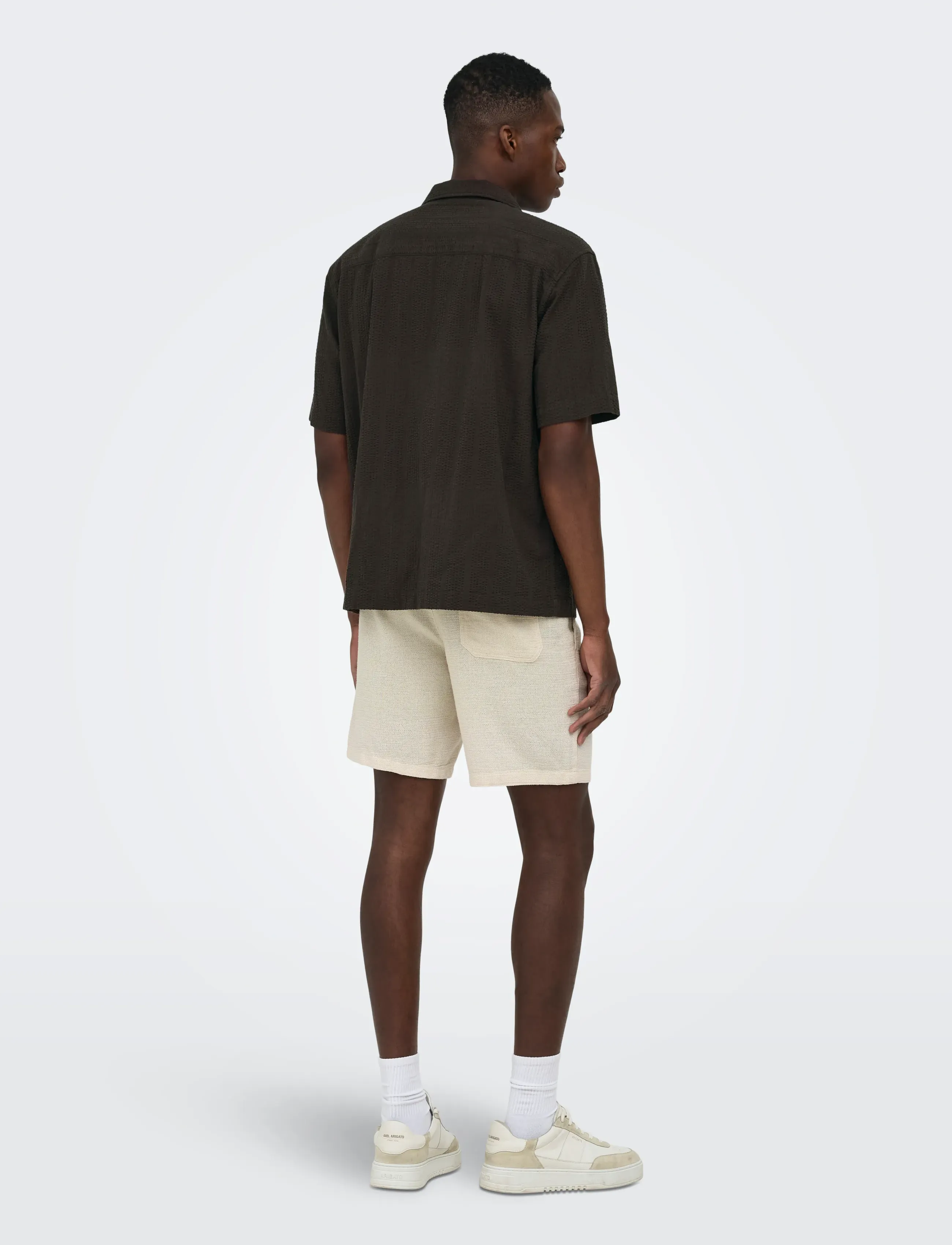 ONLY & SONS - ONSCRUZ RLX SEERSUCKER RESORT SS SHIRT - kurzarmhemden - black coffee - 3