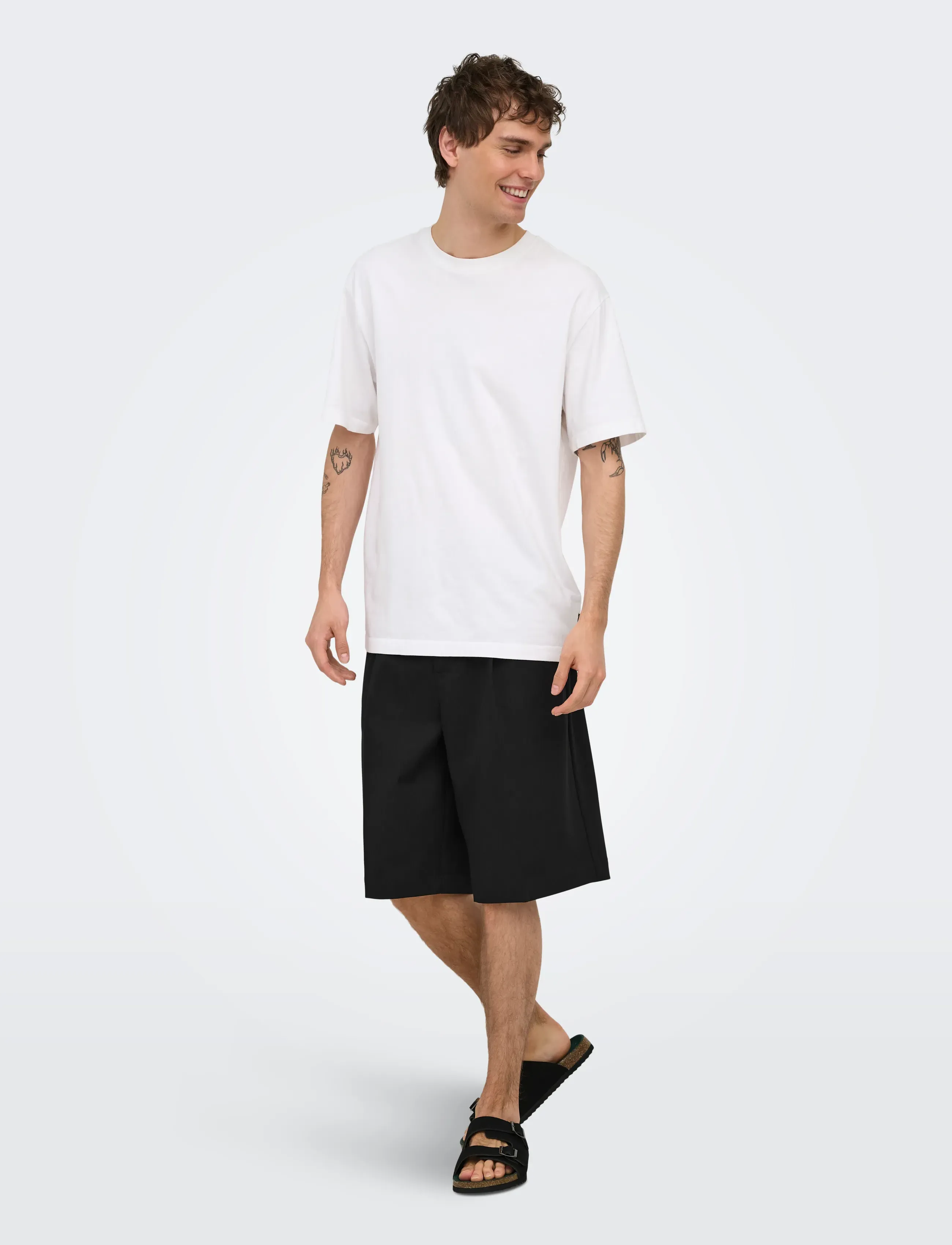 ONLY & SONS - ONSDAVES LOOSE TAILORED 0346 SHORTS FRML - spodenki chinos - black - 4