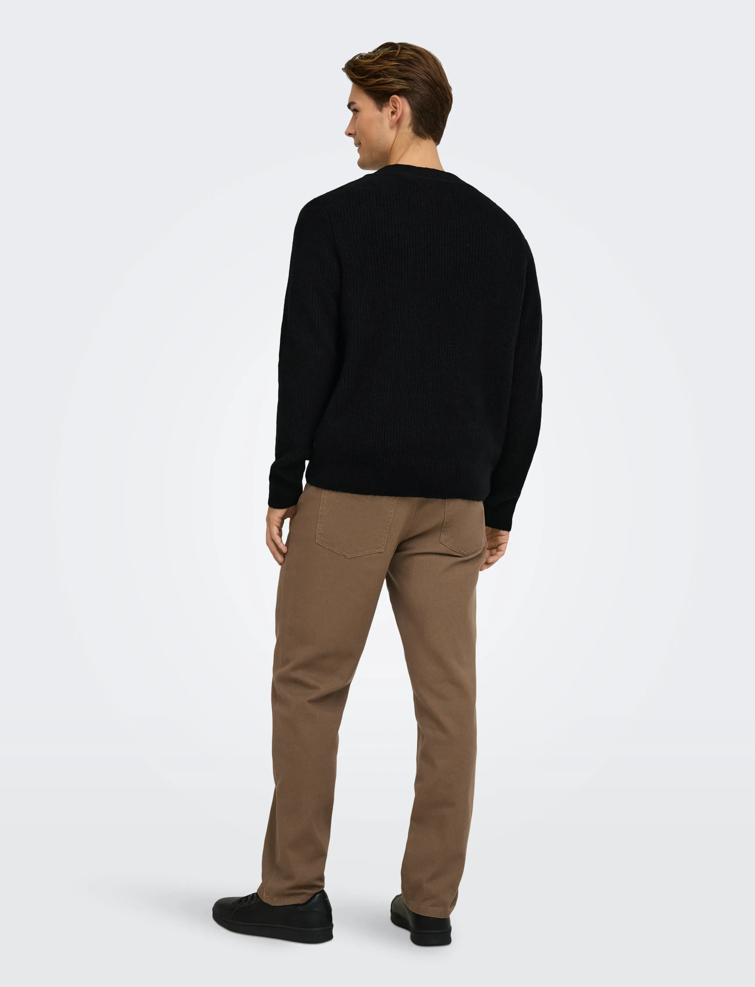 ONLY & SONS - ONSSKY REG LS V-NECK KNIT FRML - black - 3