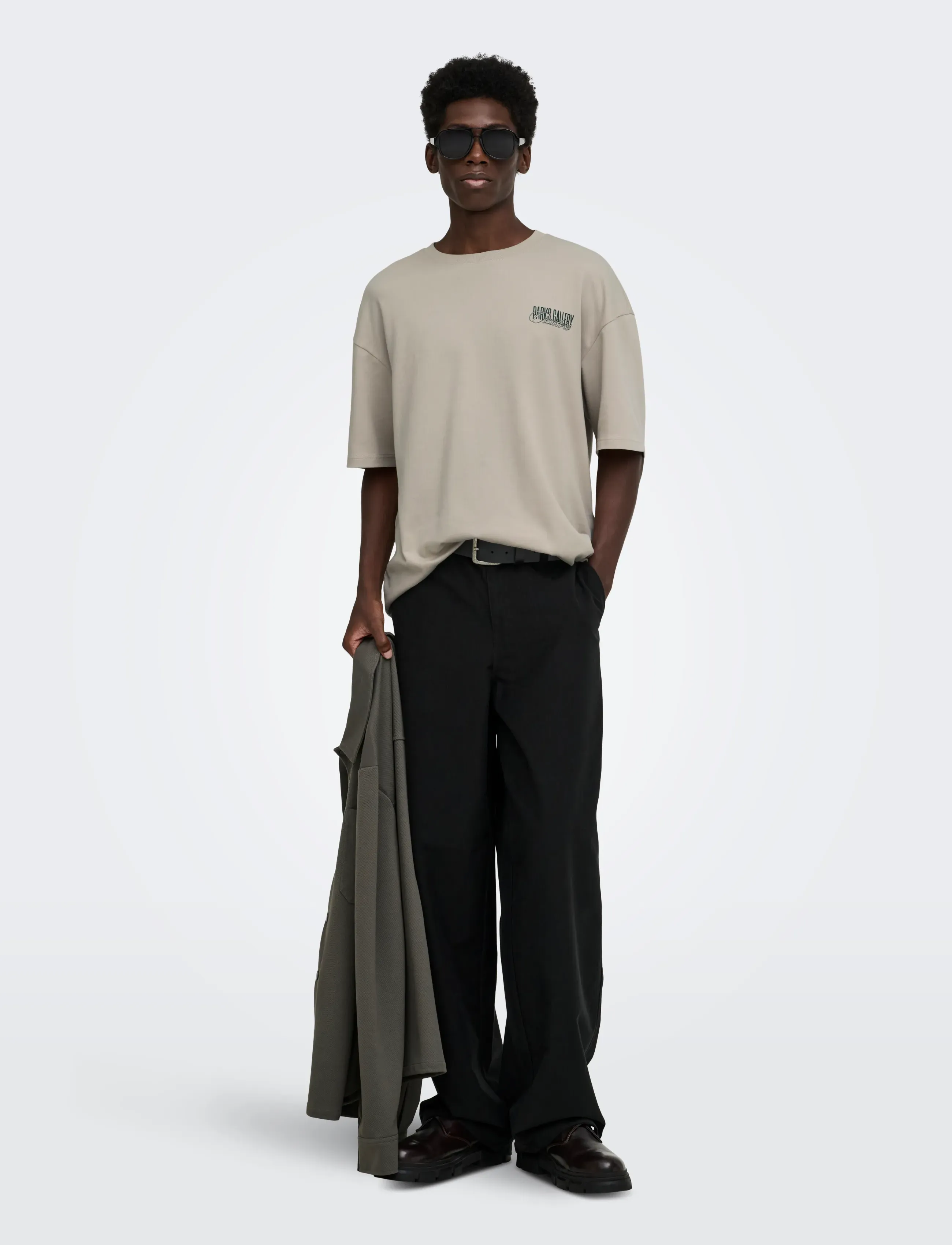 ONLY & SONS - ONSPARKS GALLERY AIR BOXY SS TEE NOOS - kurzärmelige t-shirts - silver lining - 5