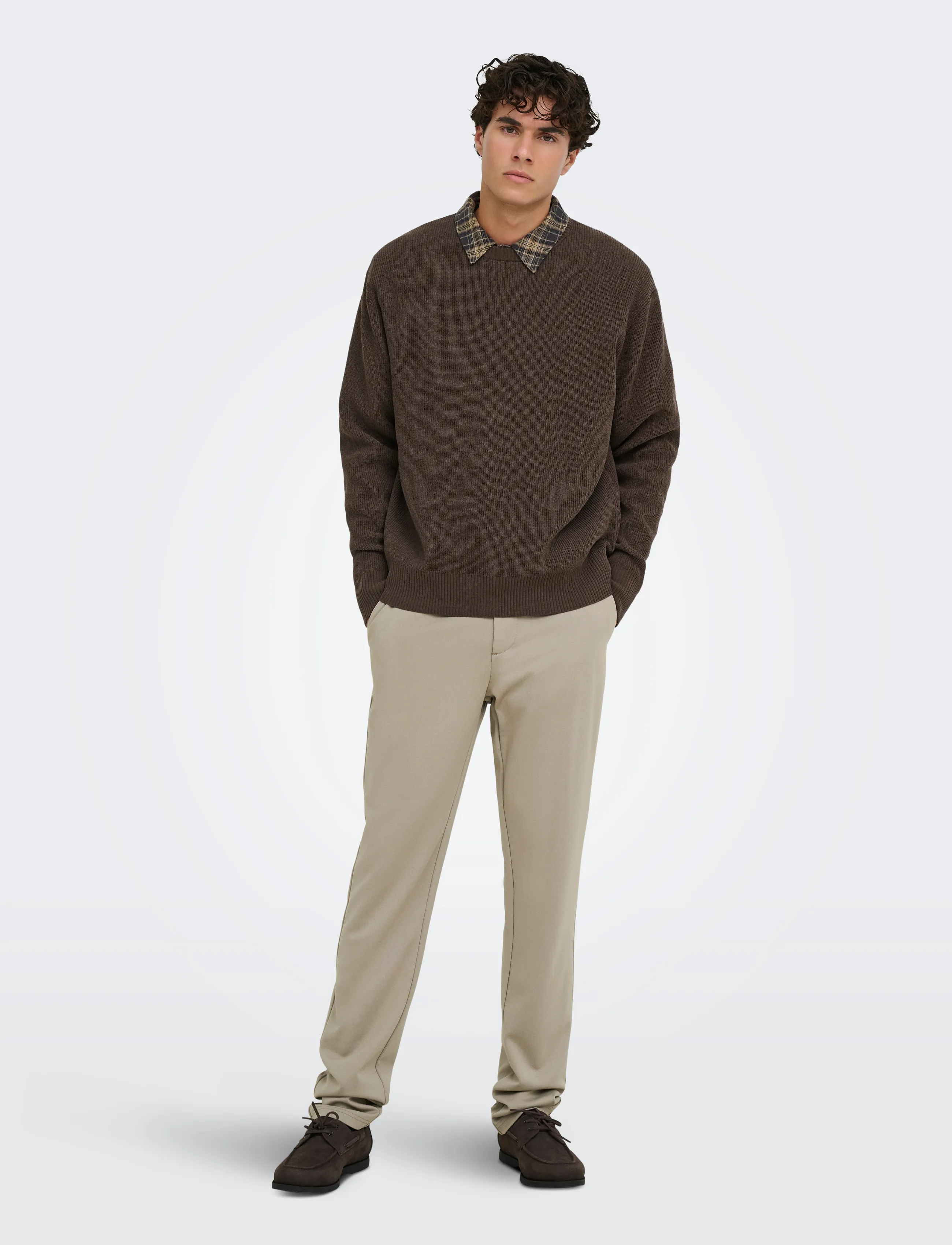 ONLY & SONS - ONSRODGER RLX CREW NECK KNIT - rundhals - chocolate brown - 4