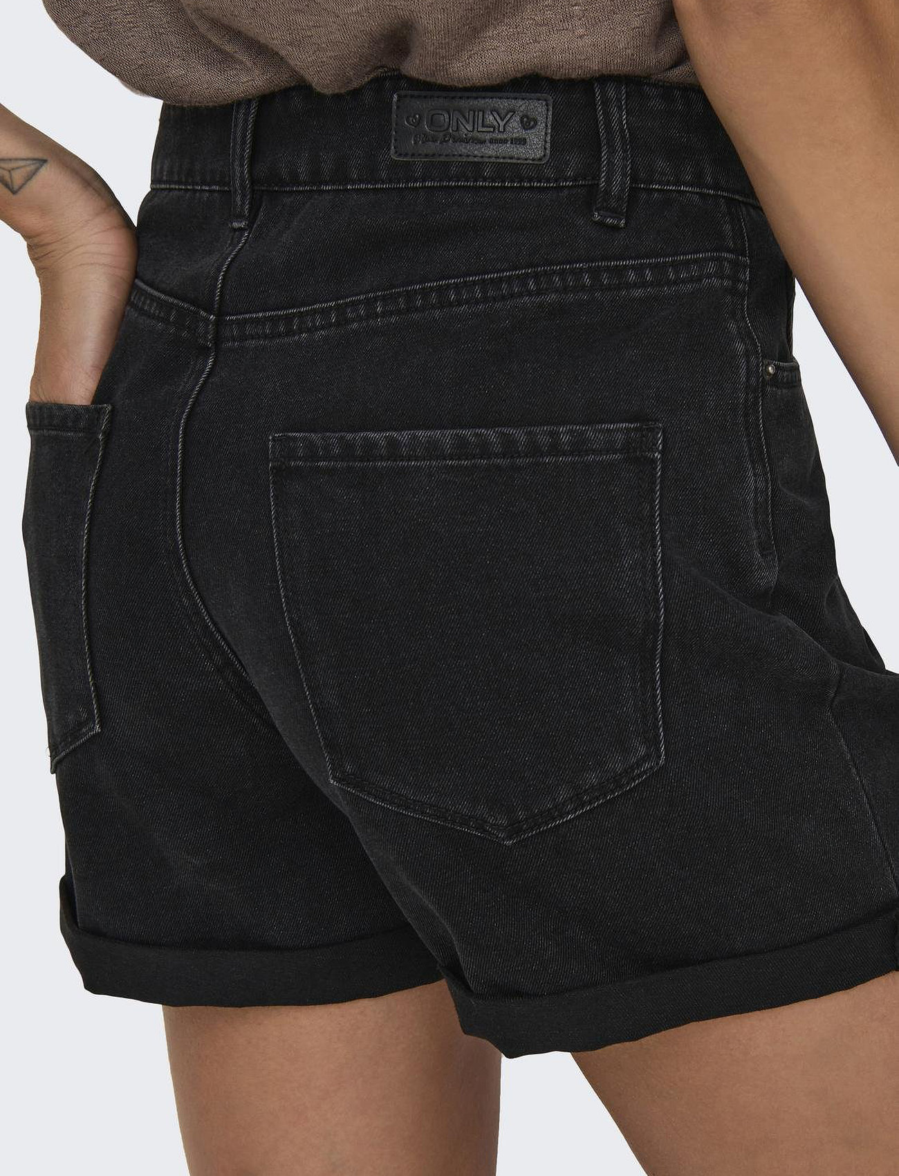 ONLY Onlvega HW Mom Dnm Shorts dam – bild 9