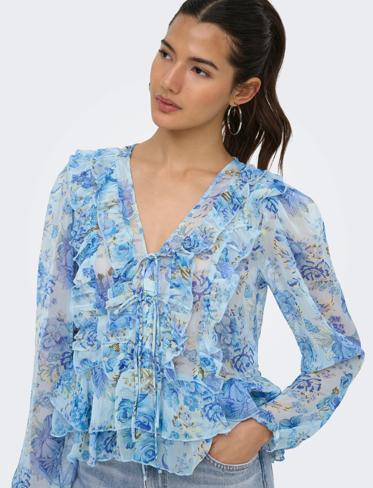 ONLY Onlvictoria Ls Frill Top Wvn blusar dam – bild 10