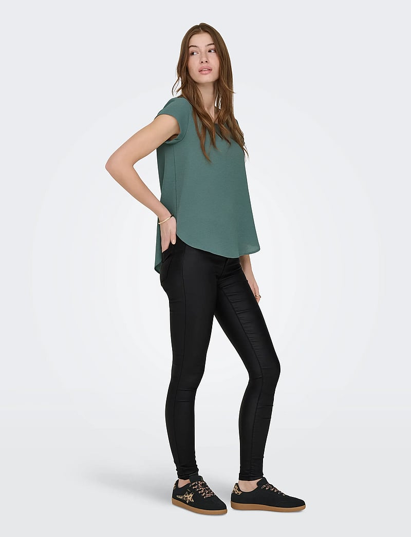 ONLY - ONLVIC S/S SOLID TOP NOOS WVN - kortärmade blusar - balsam green - 4