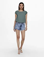 ONLY - ONLVIC S/S SOLID TOP NOOS PTM - lyhythihaiset puserot - balsam green - 3