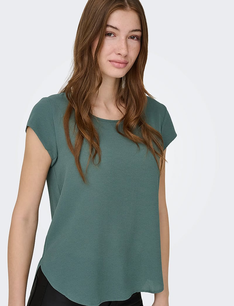 ONLY - ONLVIC S/S SOLID TOP NOOS WVN - kortärmade blusar - balsam green - 5