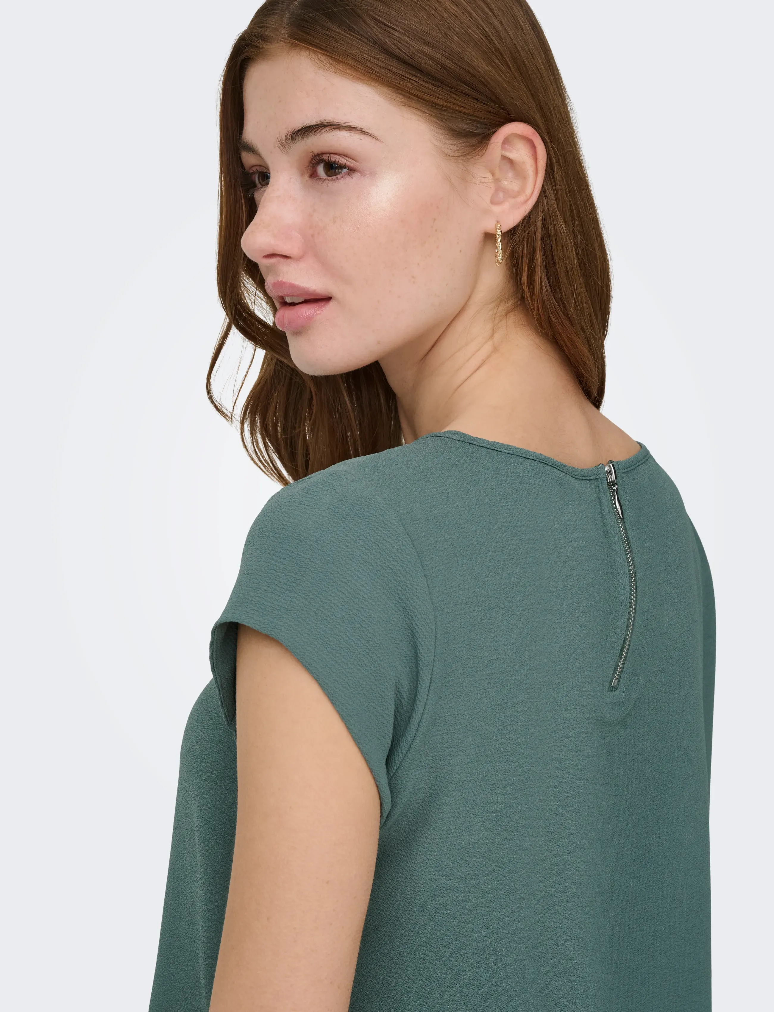 ONLY Onlvic S/S Solid Top Noos Wvn blusar dam – bild 6