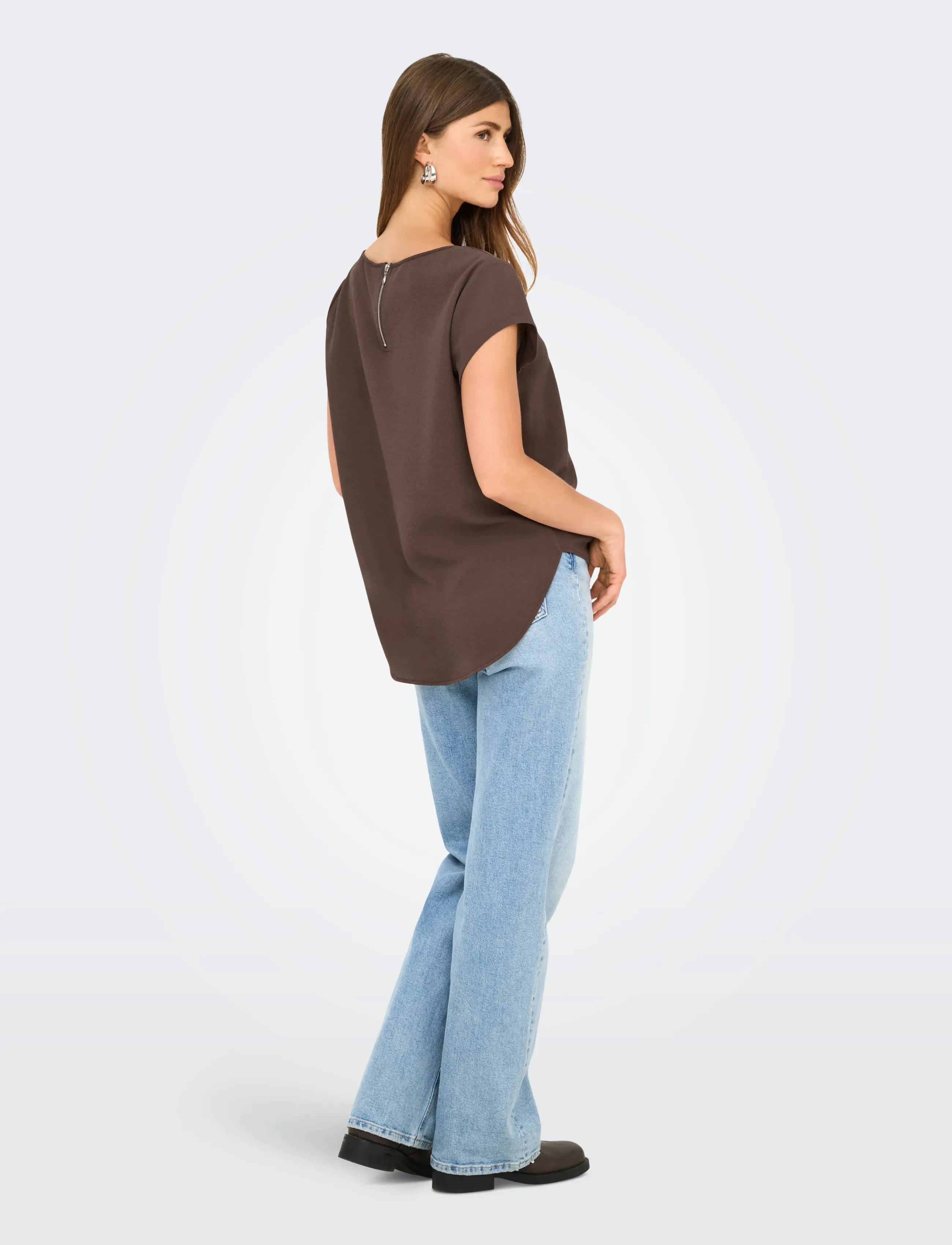 ONLY - ONLVIC S/S SOLID TOP NOOS WVN - short-sleeved blouses - chocolate martini - 3