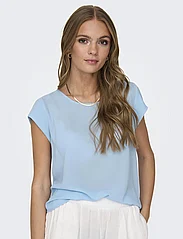 ONLY - ONLVIC S/S SOLID TOP NOOS PTM - short-sleeved blouses - clear sky - 4