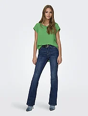 ONLY - ONLVIC S/S SOLID TOP NOOS PTM - kortärmade blusar - green bee - 4