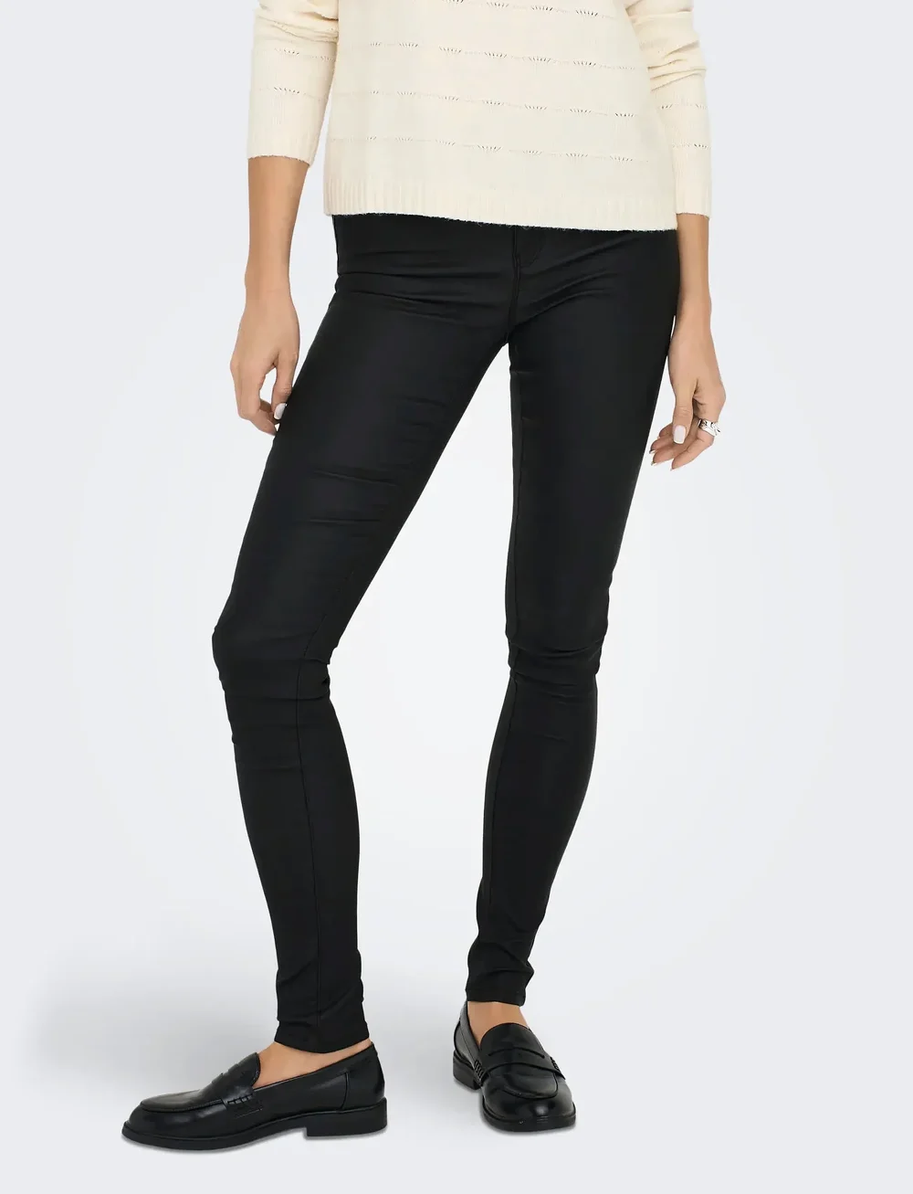 ONLY - ONLANNE K MID WAIST COATED PNT NOOS - skinnbyxor - black - 0