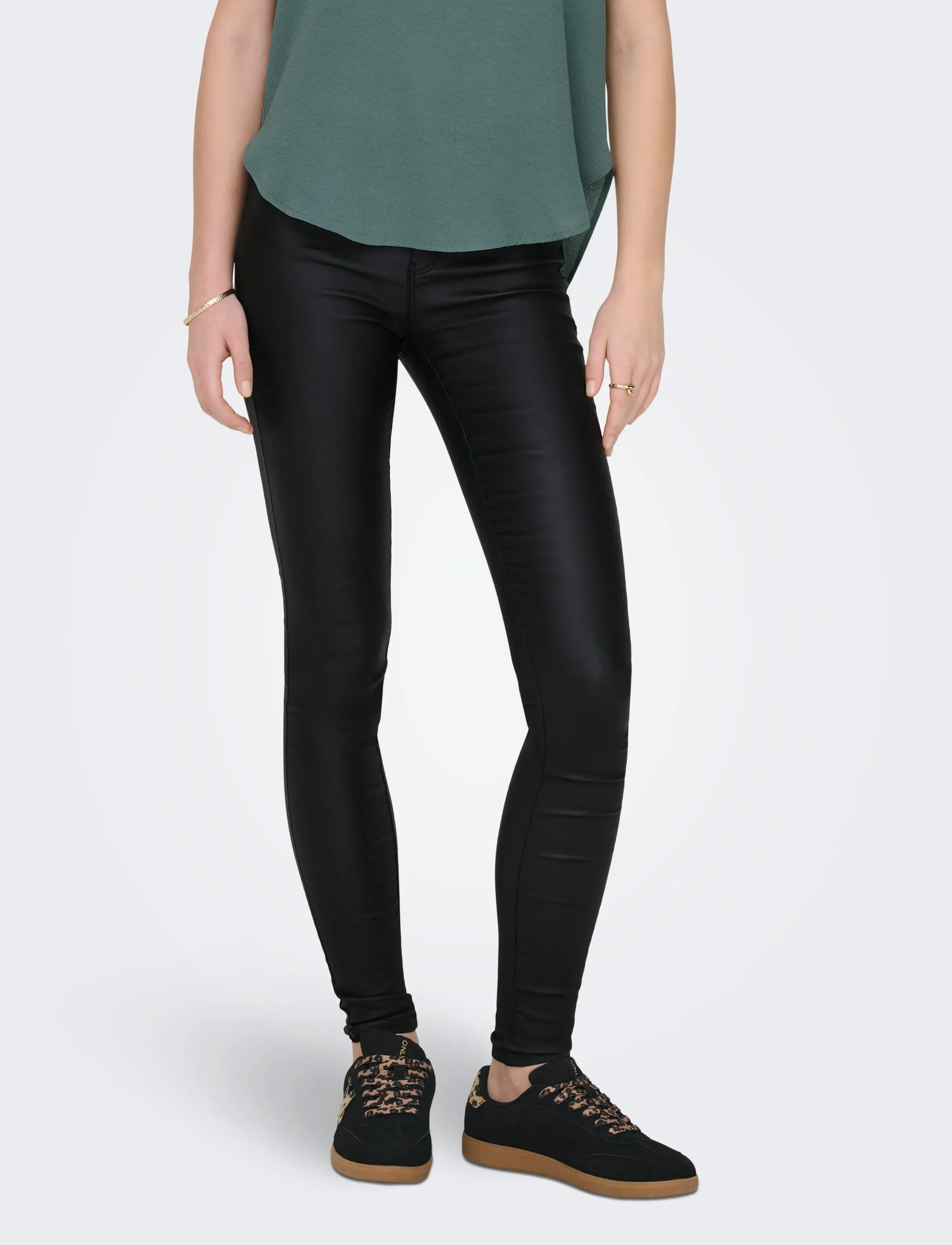 ONLY ONLANNE K MID WAIST COATED PNT NOOS - Transitional Layering - BLACK / black