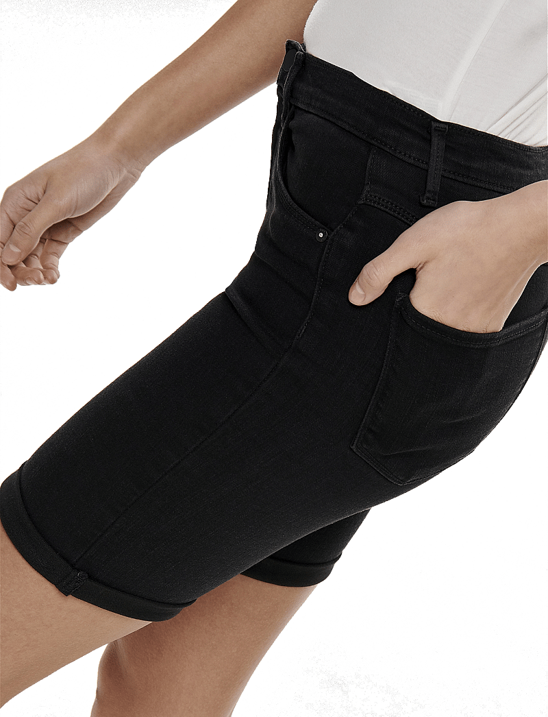ONLY - ONLRAIN LIFE MID LONG DNM SHORTS NOOS - jeansshorts - black - 4