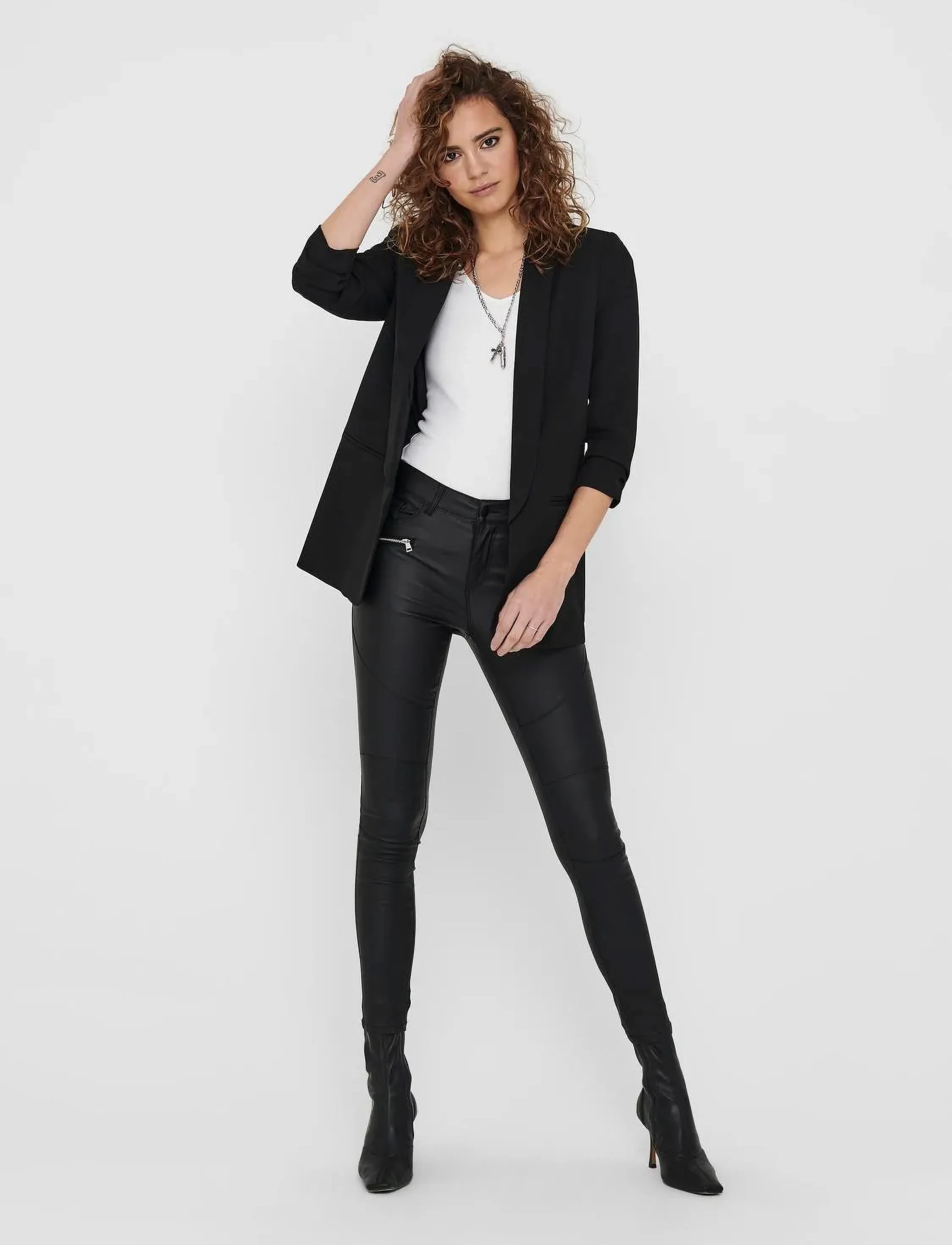 ONLY - ONLELLY 3/4 LIFE BLAZER TLR - Ühes joones nööpidega bleiserid - black - 4